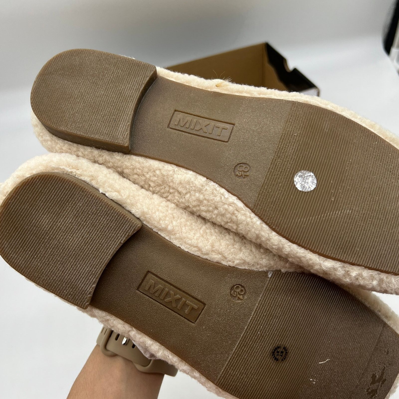 Other MIXIT Pamer Women Casual Flat Closed Toe Cream Size 8.5M Size US 8.5 / IT 38.5 - 10 Thumbnail