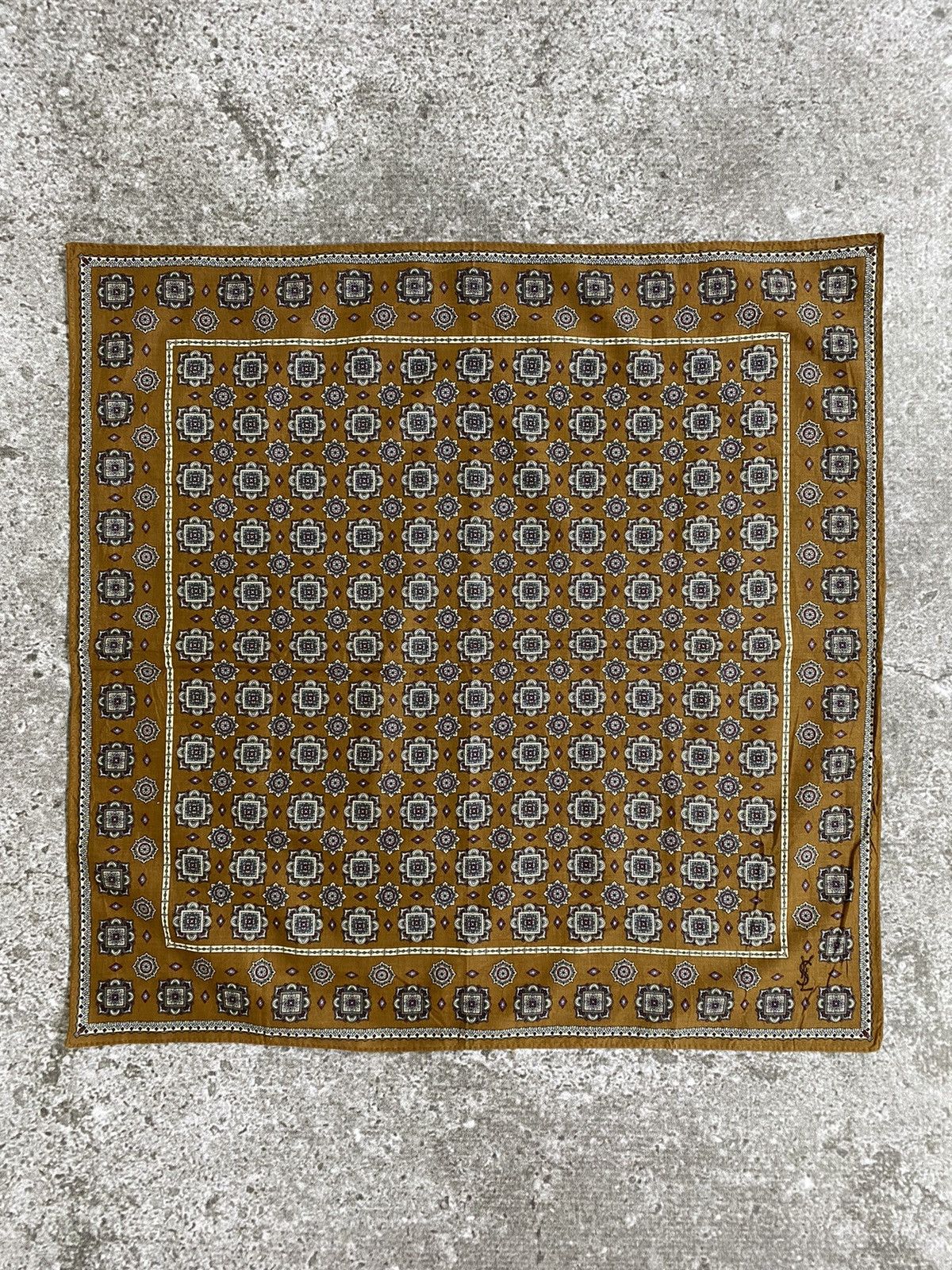 Yves Saint Laurent Yves saint laurent Handkerchief / Bandana / Neckerchief Size ONE SIZE - 2 Thumbnail