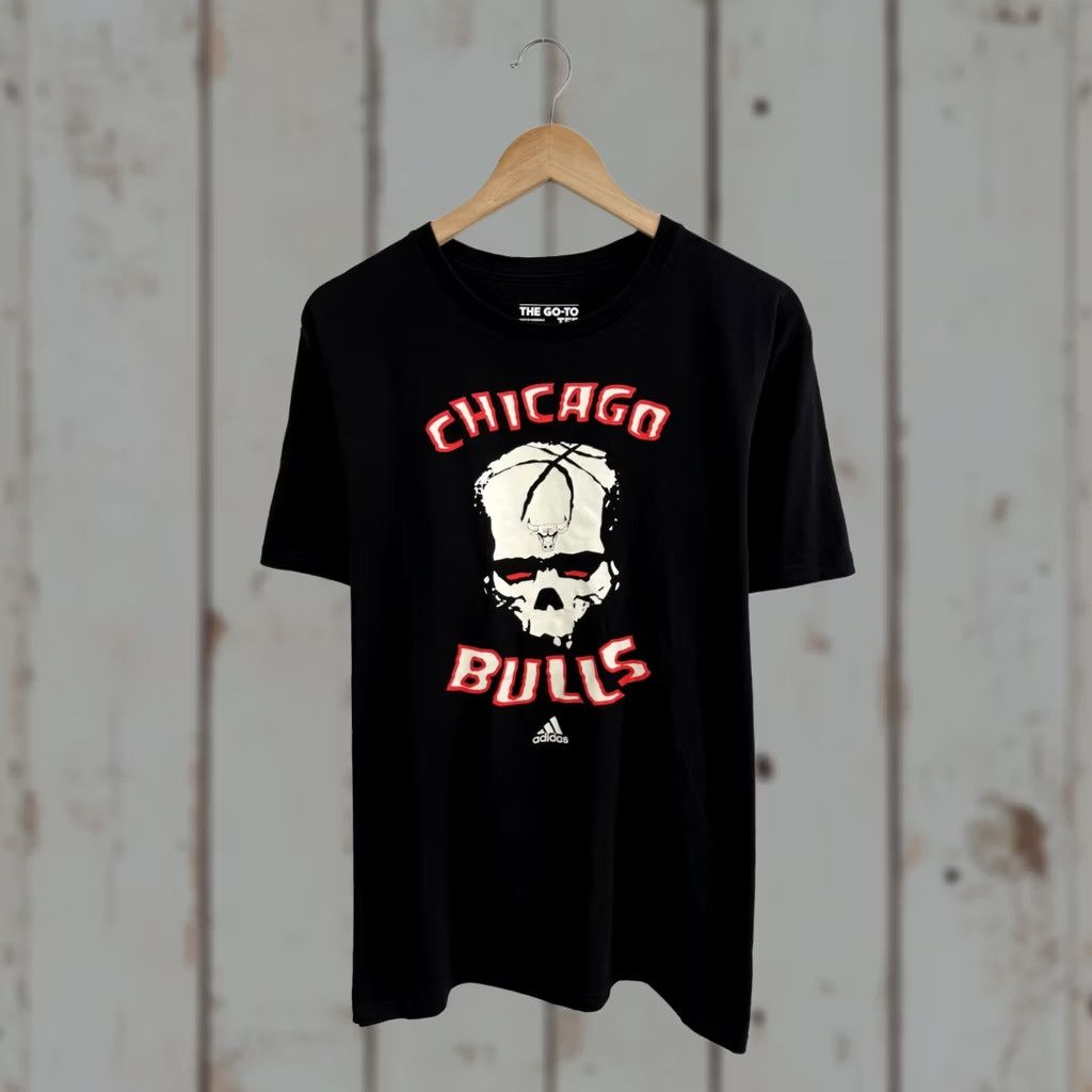 Adidas 💀🇺🇸 Y2K Adidas Chicago Bulls Skull Shirt Rare Retro size L color Black - Affordable Size US L / EU 52-54 / 3 - 1 Thumbnail