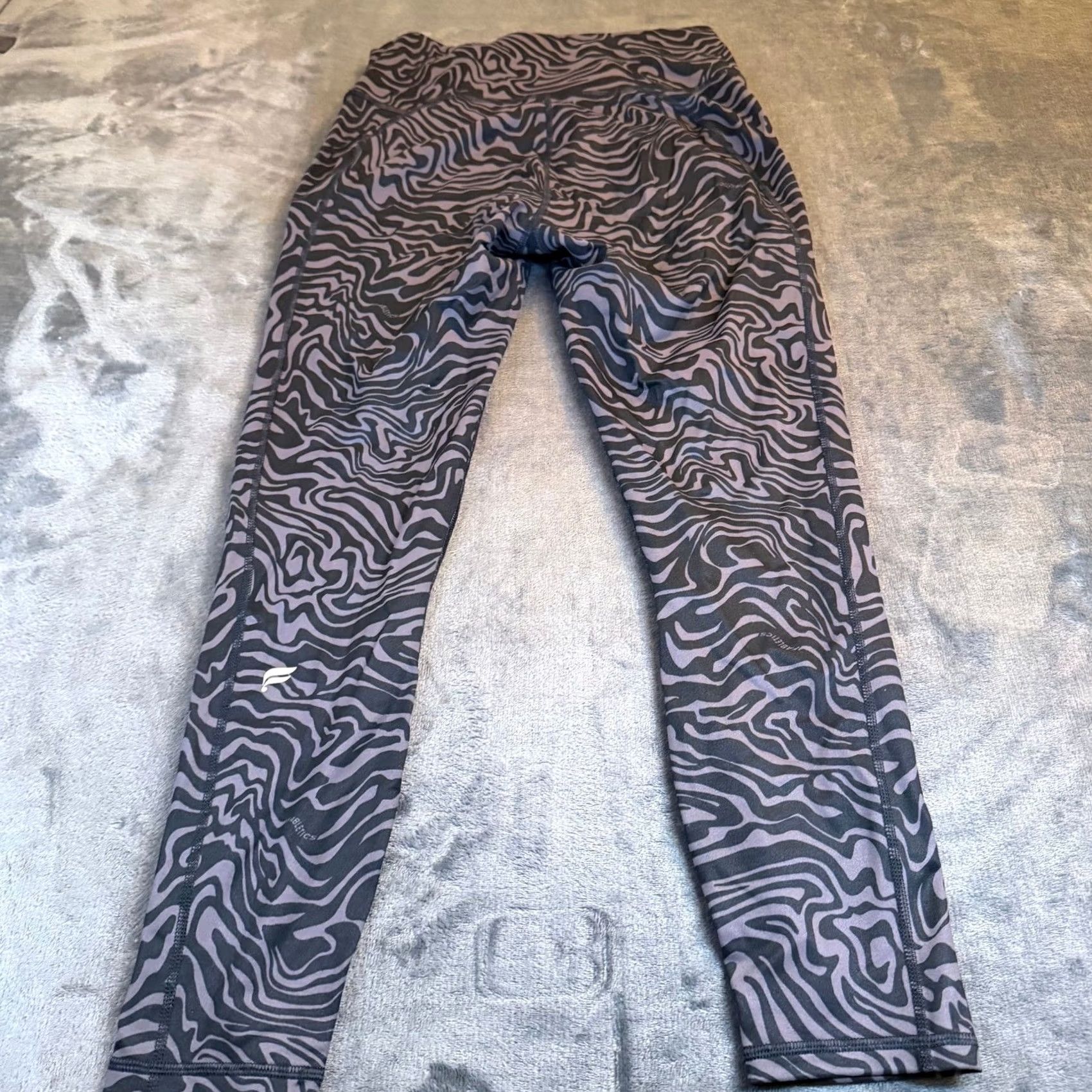 Fabletics Fabletics Powerhold Zebra Print High Waisted Athletic Leggings Womens 26x25" Zig? Size 26" / US 2 / IT 38 - 3 Thumbnail