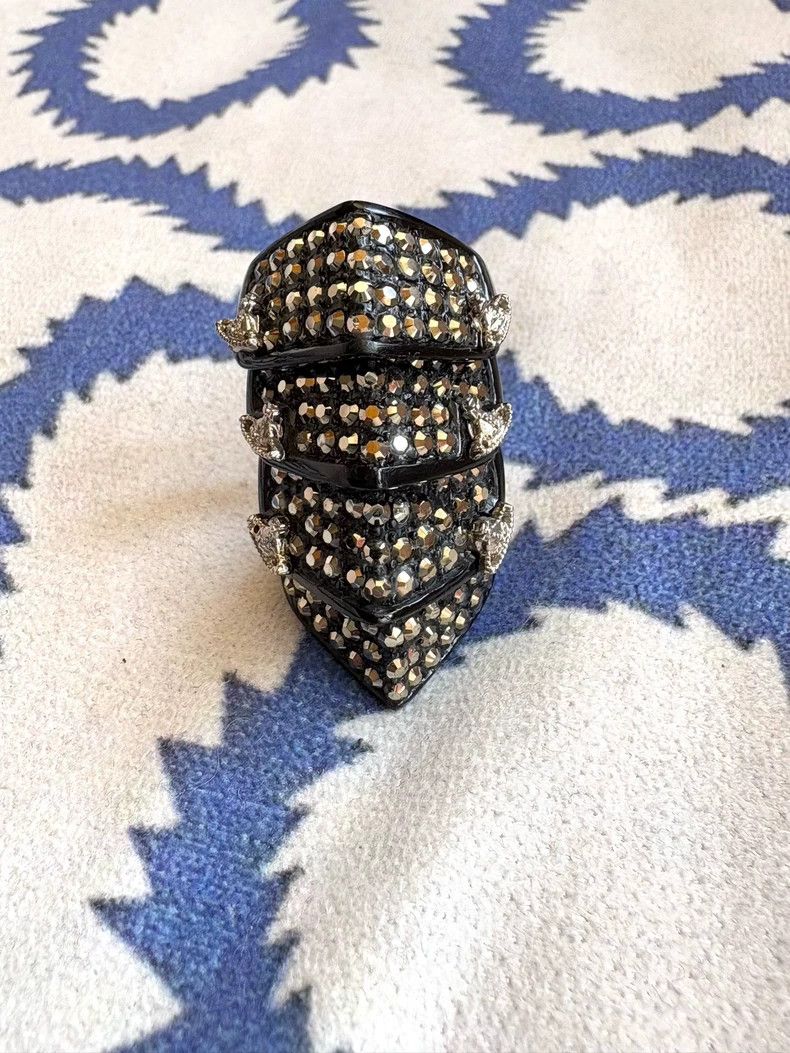 Vivienne Westwood Vivienne Westwood Rare vintage black diamond resin armor r Size ONE SIZE - 3 Thumbnail