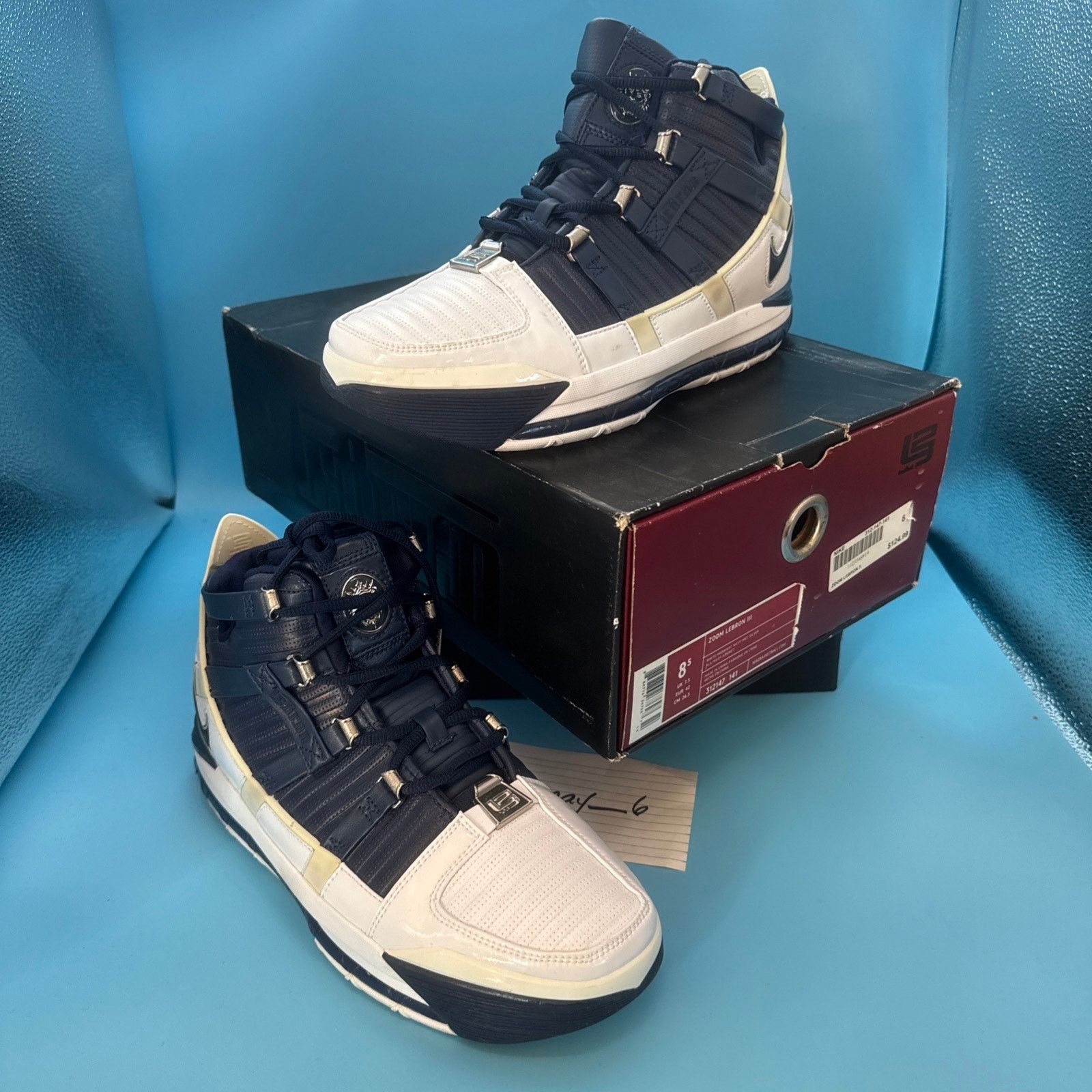 Nike Nike Zoom Lebron III Midnight Navy m8.5 w10 Size US 8.5 / EU 41-42 - 1 Thumbnail