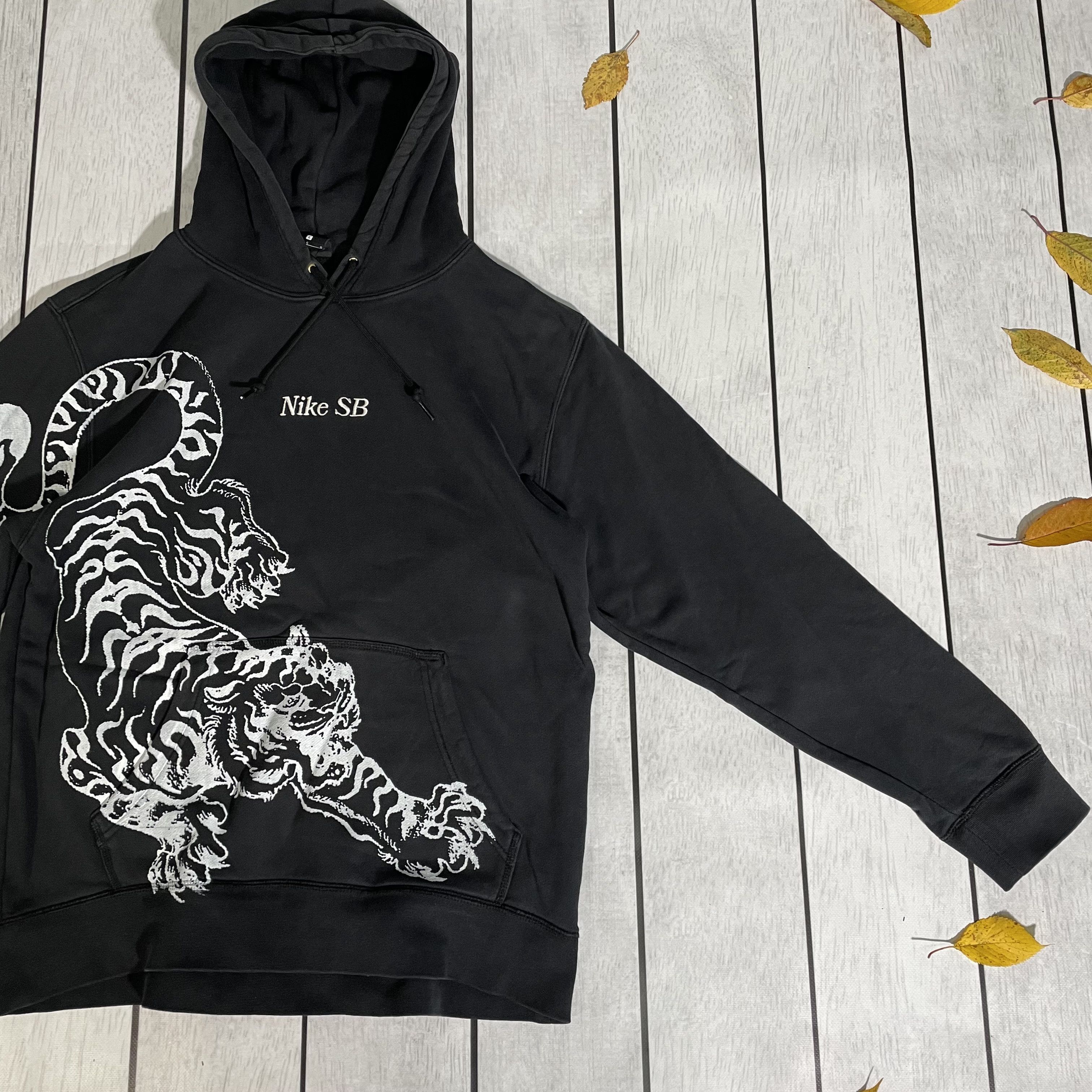 Nike Nike SB Black Hoodie grunge alt rare y2k custom Tiger 1of1 Size US L / EU 52-54 / 3 - 4 Thumbnail