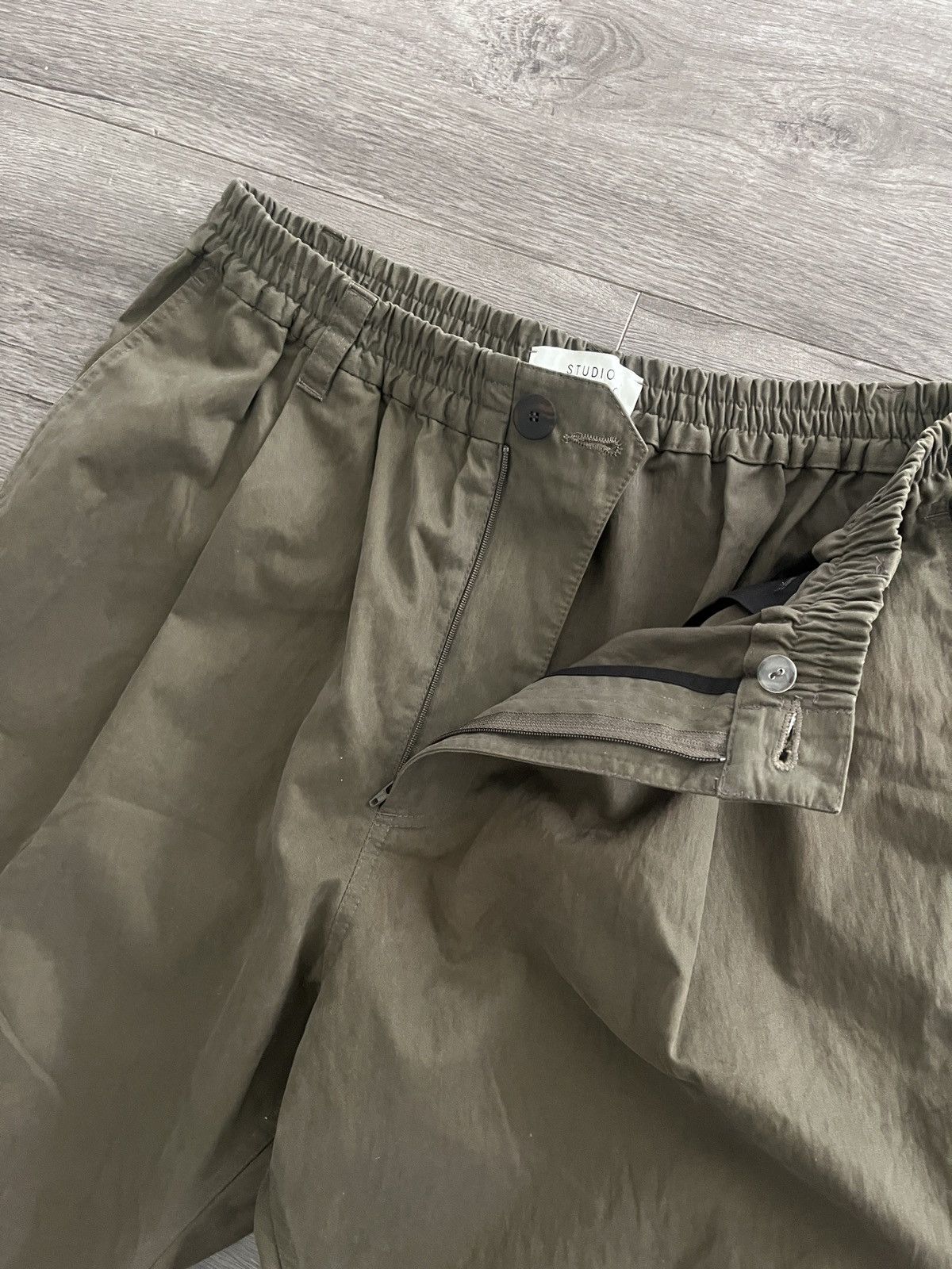 Premium Cotton Pants Army Green Cargo Pocket, Men's (Size 32) — image 5 of 6