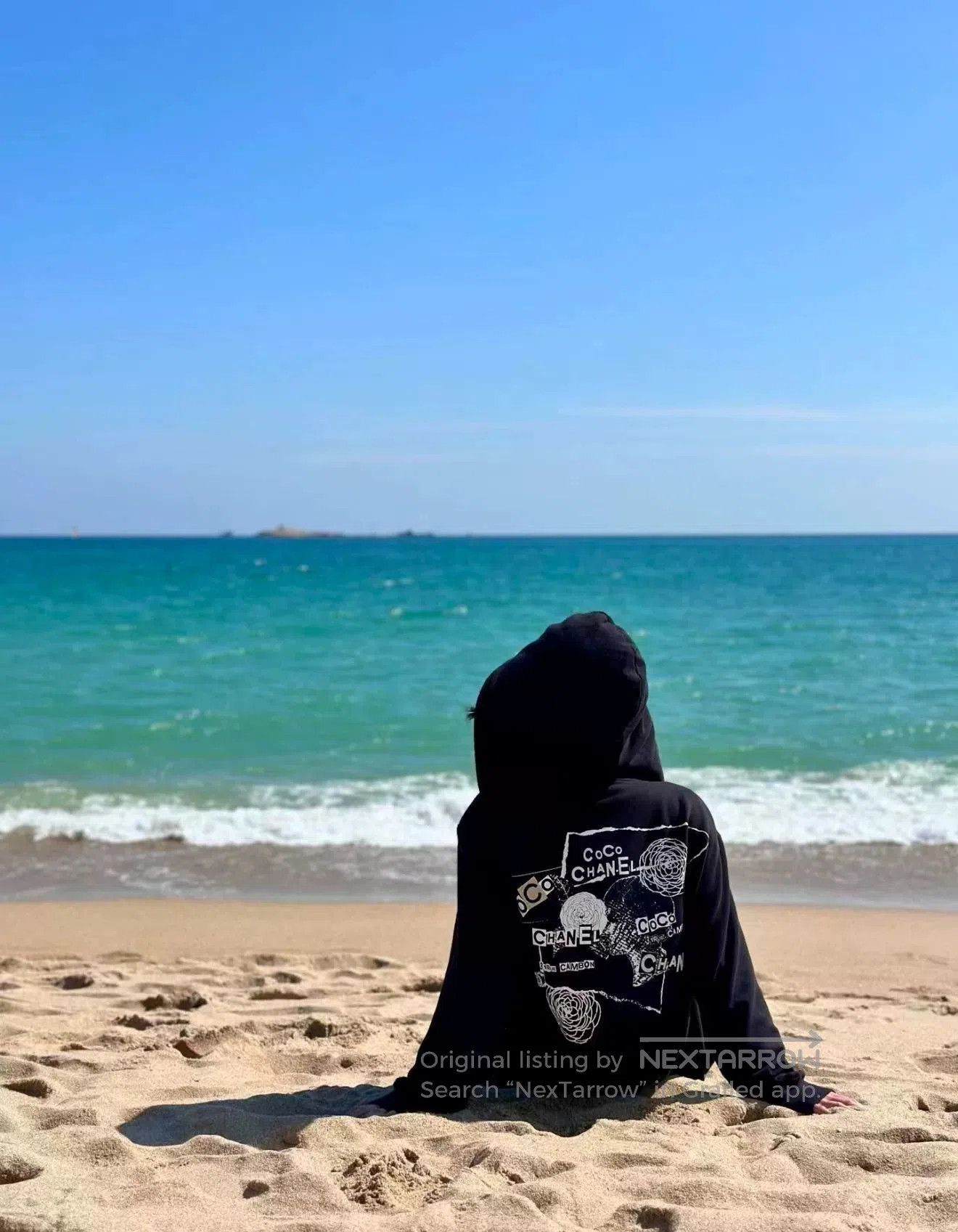 Chanel Chanel Black Graffiti Sequin Hooded Sweatshirt. Size S / US 4 / IT 40 - 8 Thumbnail