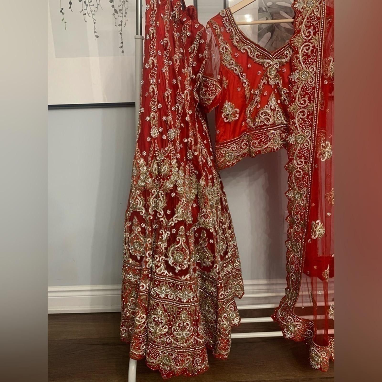 Designer Luxury Bridal Pakistani/ Indian Lehenga w Dupatta Size M / US 6-8 / IT 42-44 - 2 Thumbnail