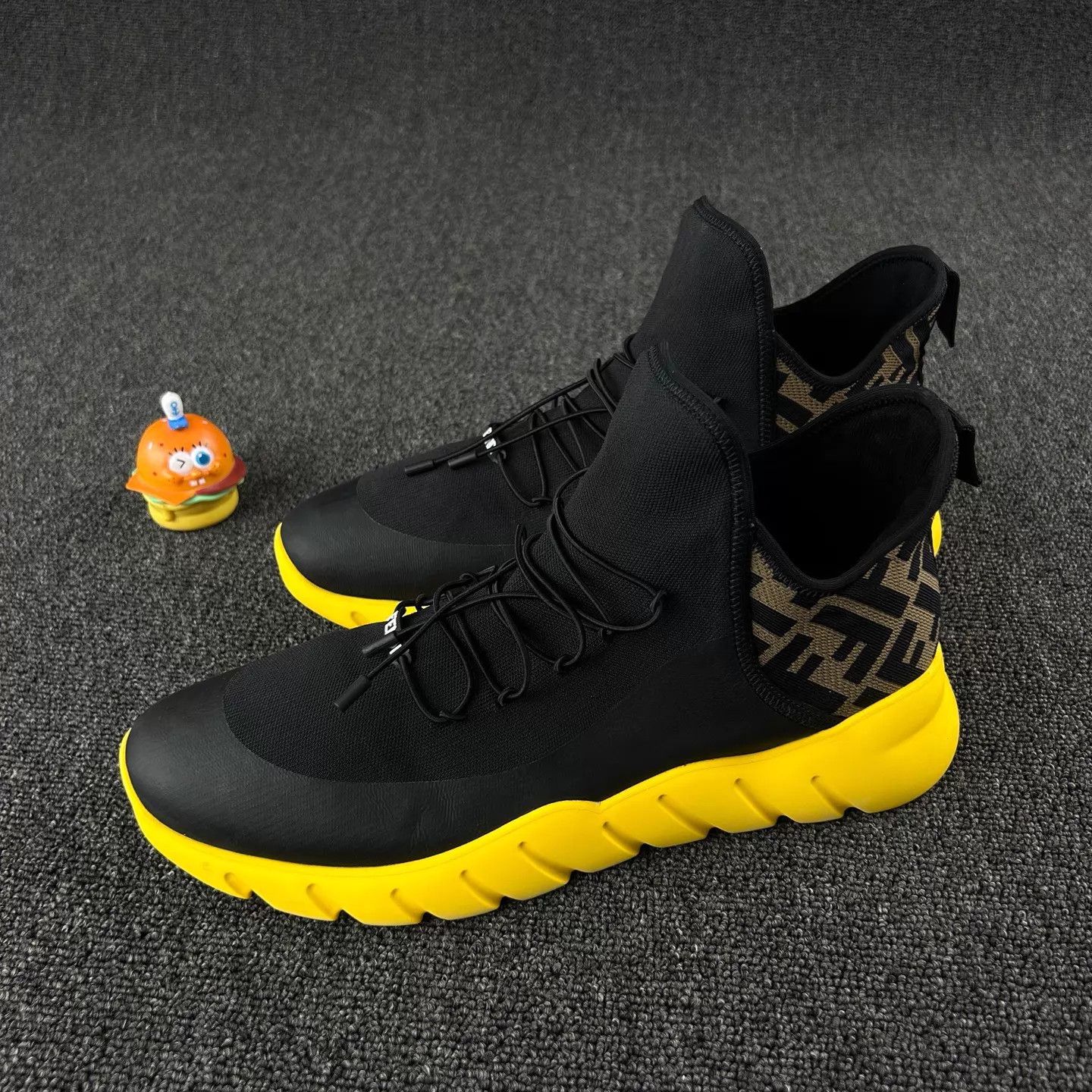 Fendi Fendi Knit Casual Sneaker FF Logo Size 44 HB6535 Size US 11 / EU 44 - 1 Thumbnail