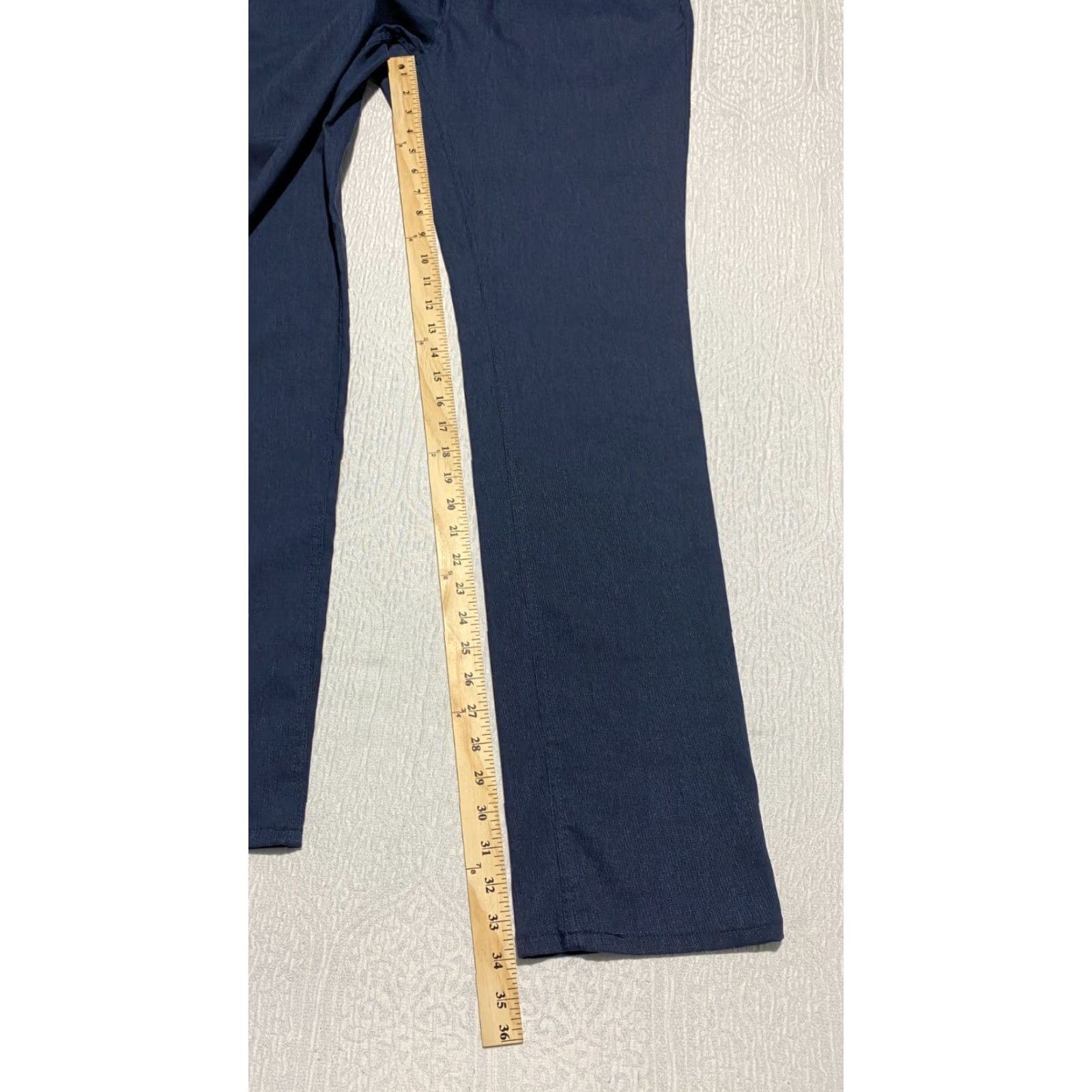 Izod IZOD Advantage Performance Pants Men Blue 32×34 Chino Straight Fit Regular Size 32 34 Inseam 34 Button Zip shirt? Size US 32 / EU 48 - 6 Thumbnail