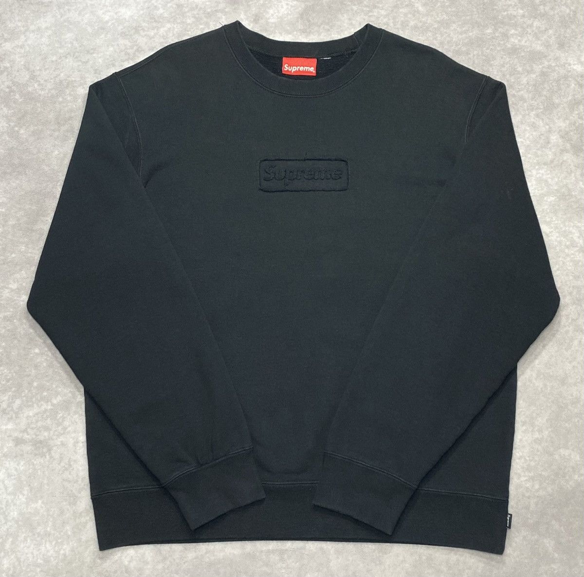 Supreme Supreme Cutout Logo Crewneck Black Size US L / EU 52-54 / 3 - 1 Thumbnail
