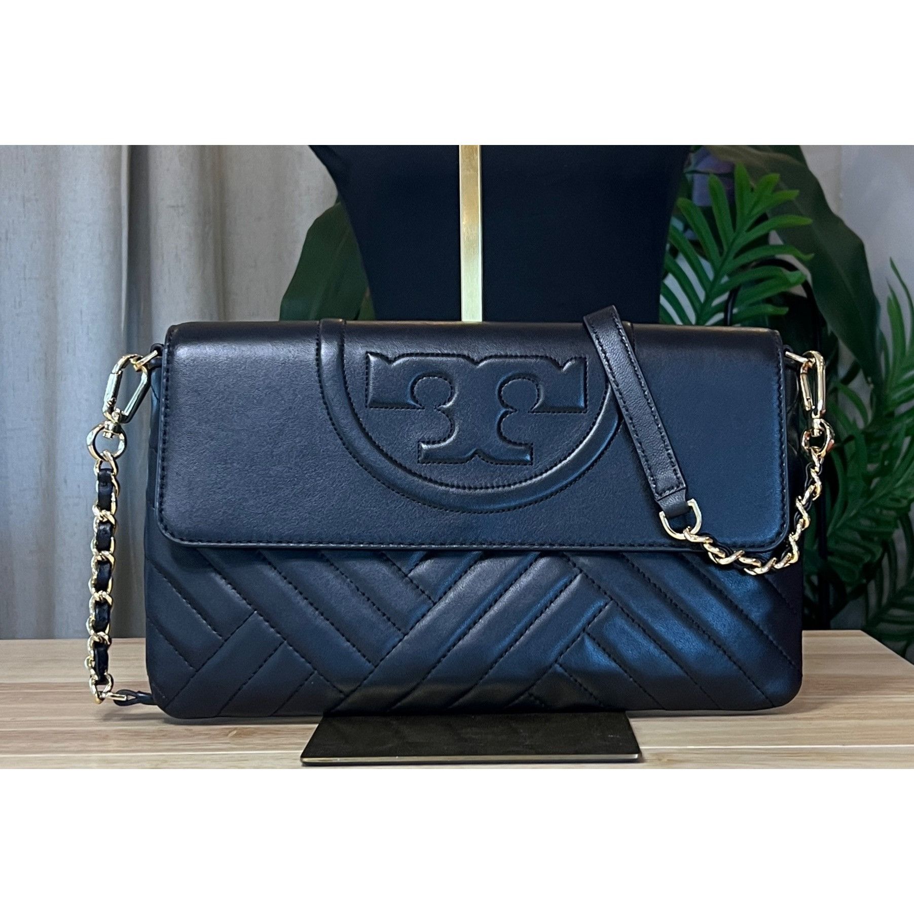 Tory Burch ✺✺ AUTHENTIC TORY BURCH Black Quilted Leather Fleming Handba Size ONE SIZE - 2 Thumbnail