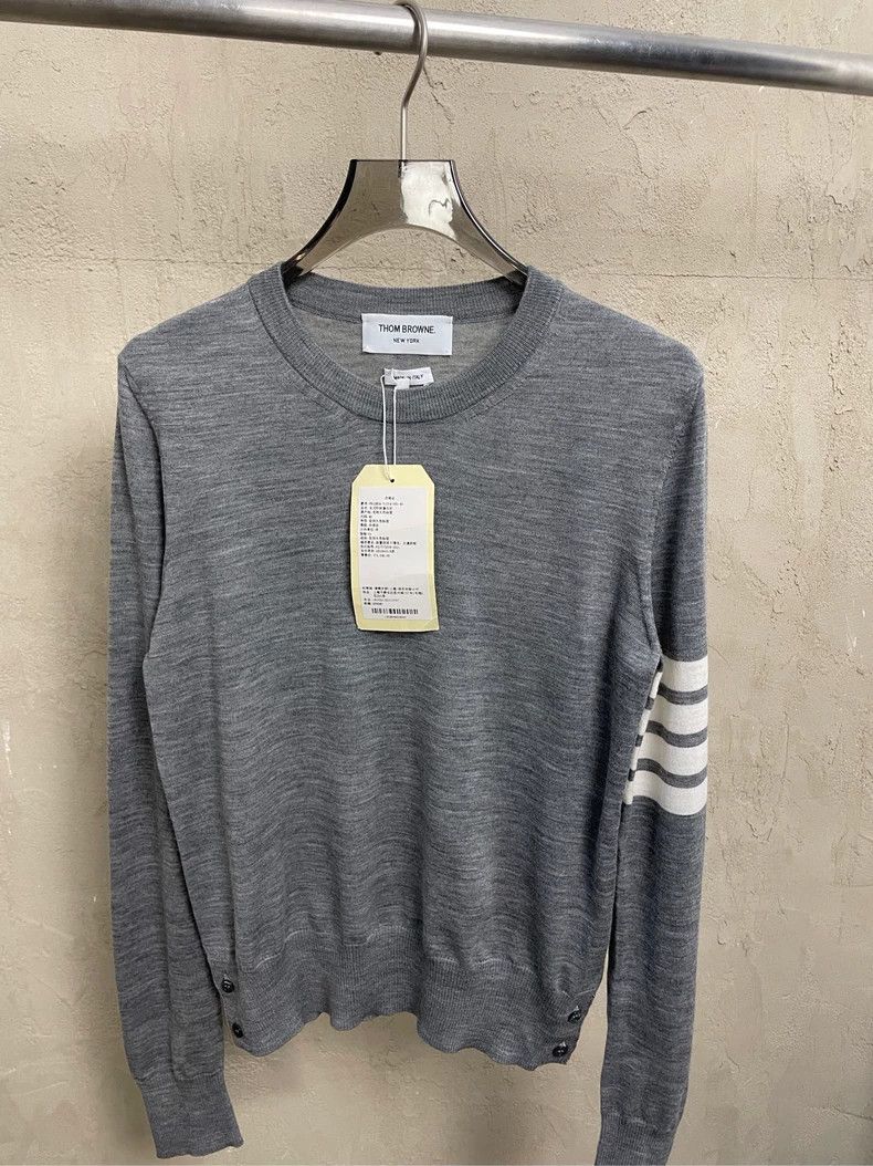 Thom Browne Thom browne Gray four-striped wool round-neck sweater 2504- Size US XXS / EU 40 - 3 Thumbnail