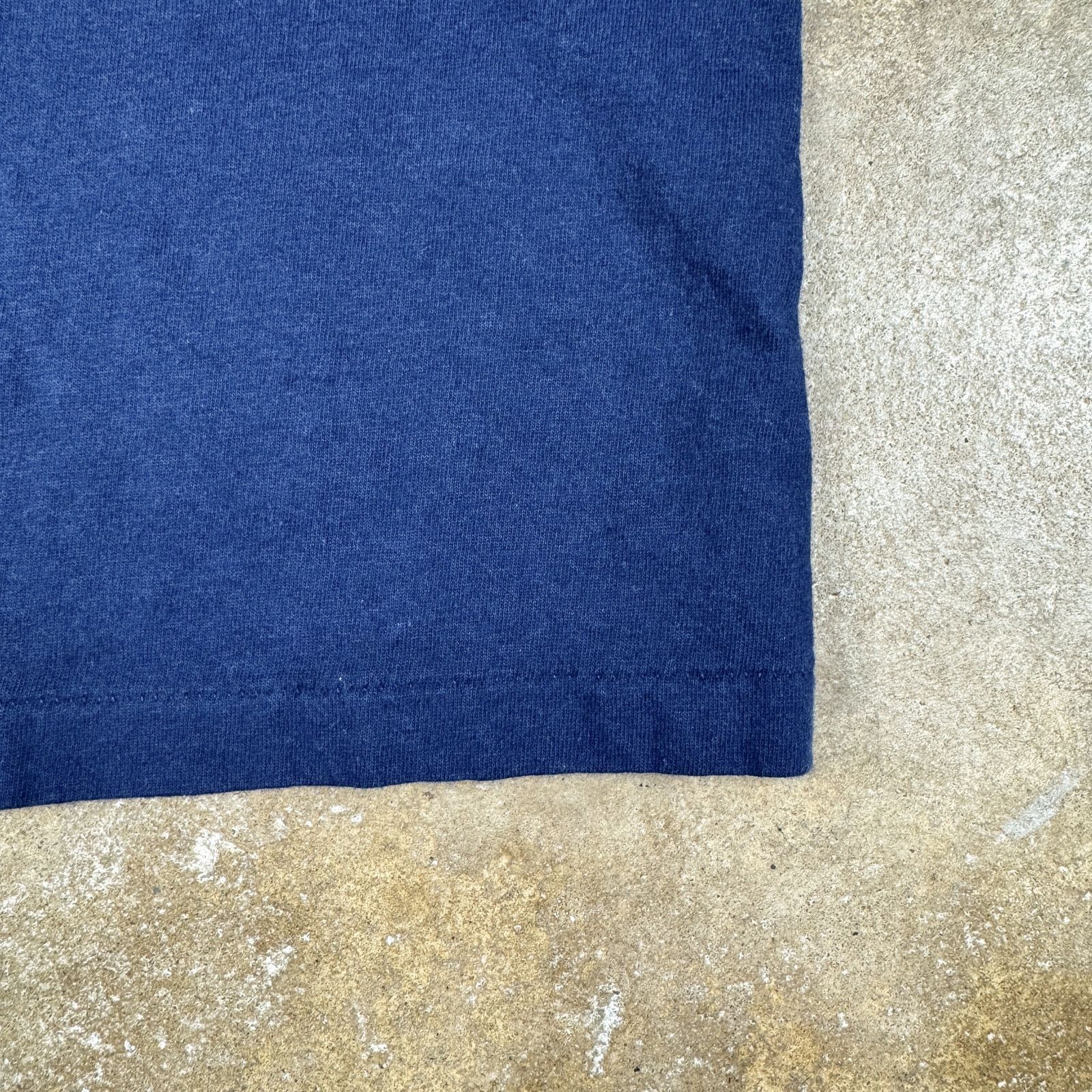 Hanes Vtg Hanes Navy Blue Pocket T-Shirt Men’s M 90s Single Stitch Size US M / EU 48-50 / 2 - 3 Thumbnail