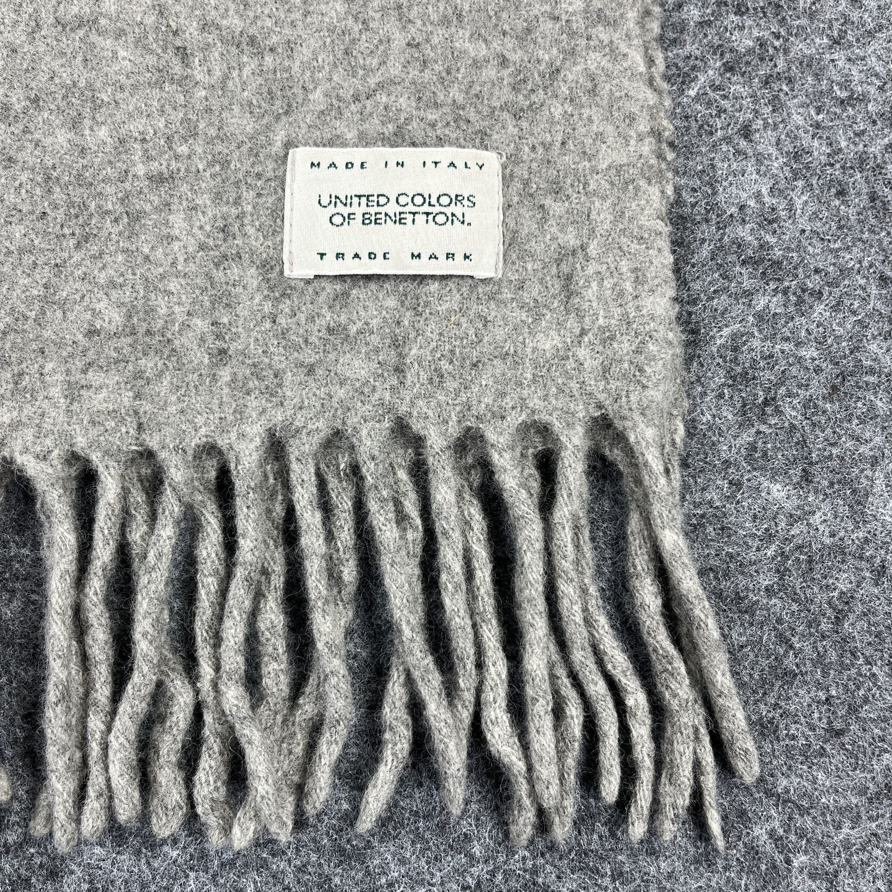 United Colors Of Benetton Scarf / Muffler / Neckwear T915