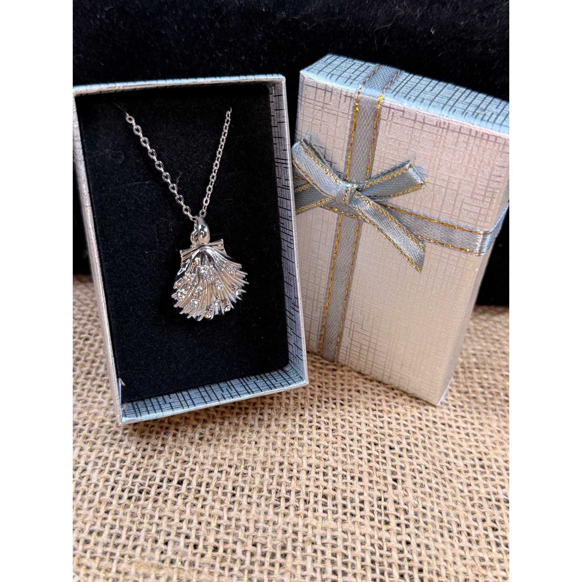 Other Silver Plated Seashell Pendant Necklace With Gift Box Size ONE SIZE - 6 Thumbnail