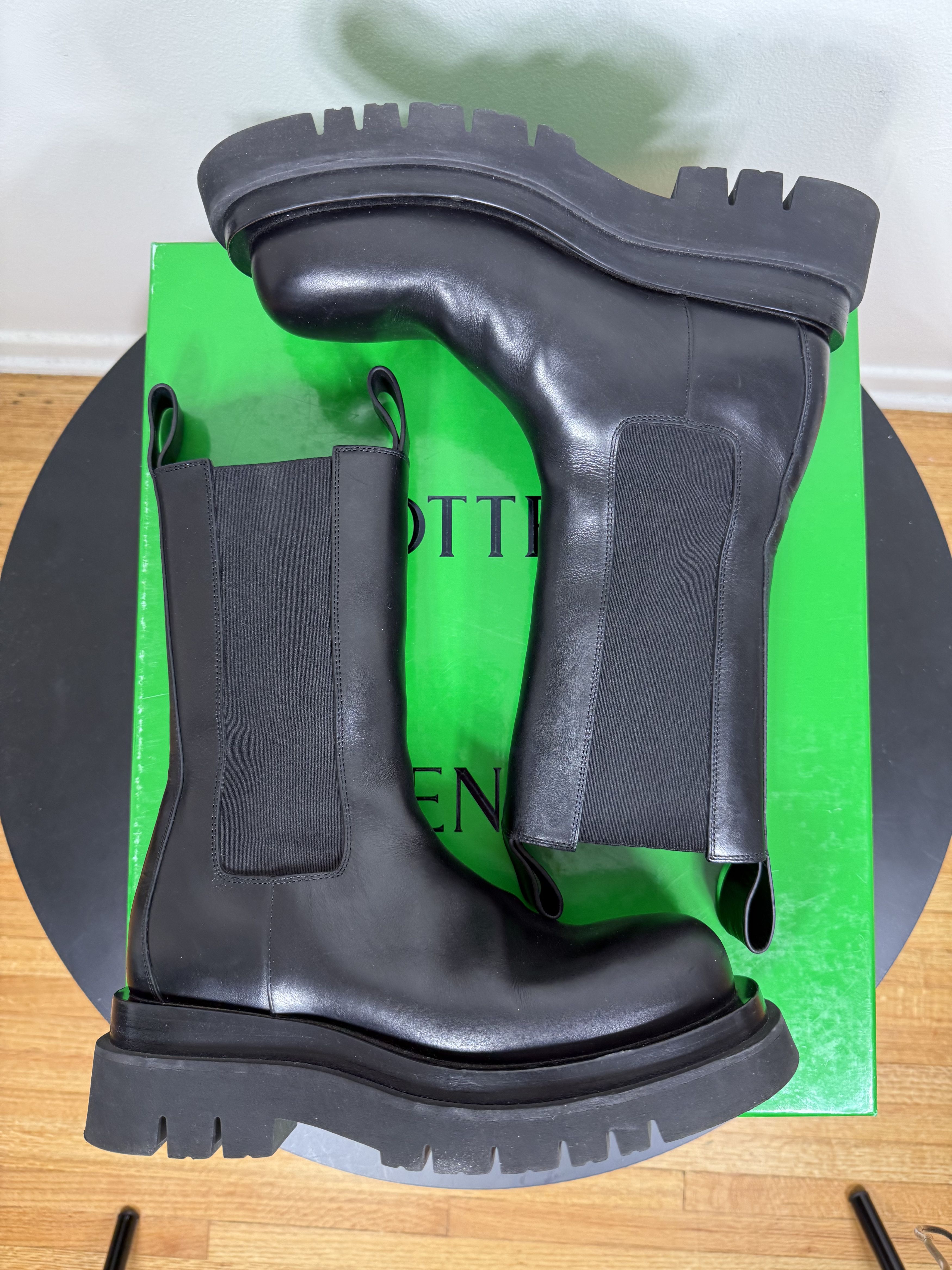 Bottega Veneta Black Leather Chelsea Lug Boots Size US 7.5 / IT 37.5 - 3 Thumbnail