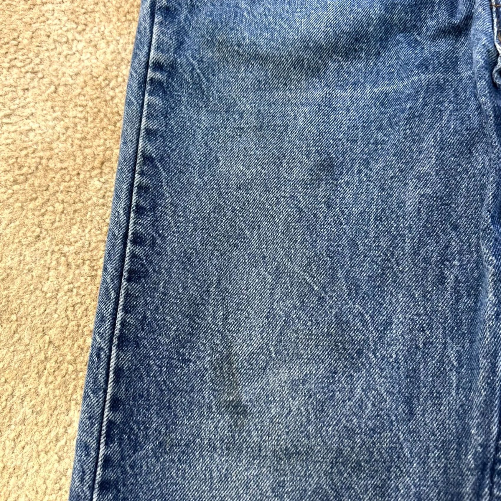 Levi's VINTAGE Levi's 20505-0217 Jeans Blue Denim 32x33 80s Mens Regular Straight 5-Pocket USA Made (Medium Wash) Size US 32 / EU 48 - 4 Thumbnail