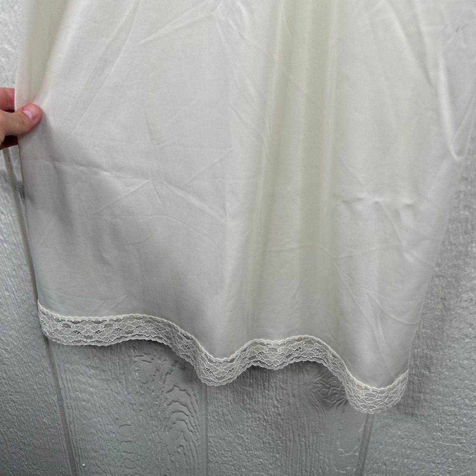 Other Vintage 80’s Vanity Fair White Satin Slip Dress Size Medium Size ONE SIZE - 5 Thumbnail