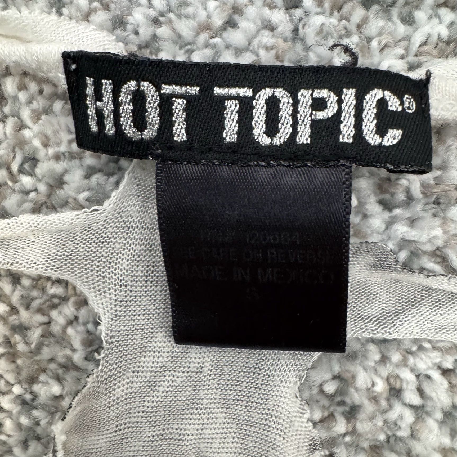 Hot Topic VINTAGE Hot Topic Tank Top S Women Tank Black Distressed 90s Gothic Grunge Punk Skeleton Ribs Y2K Slim/Lightweight Size S / US 4 / IT 40 - 4 Thumbnail