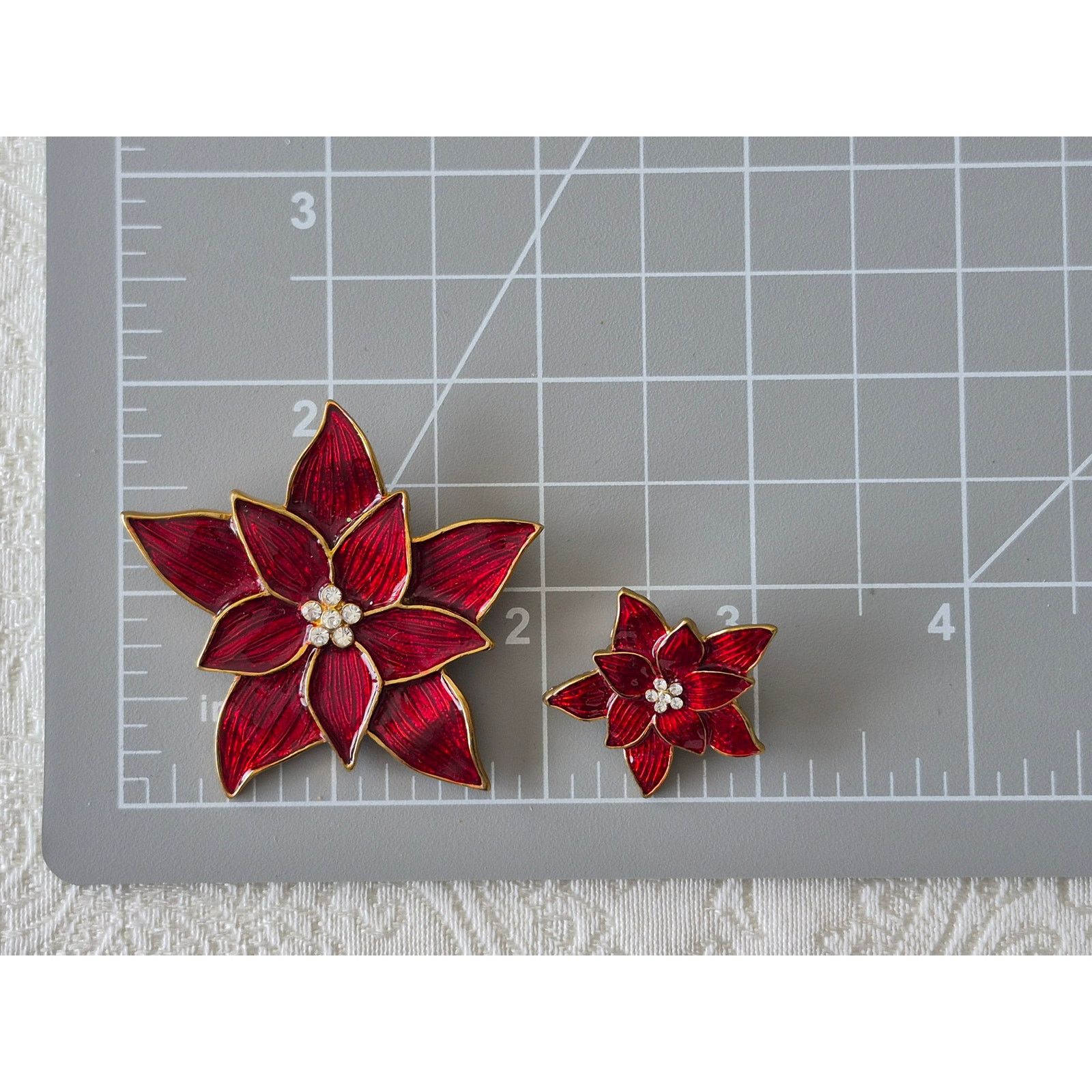 Other Eisenberg Ice Poinsettia Red Enamel Holiday Brooch Earring Size ONE SIZE - 5 Thumbnail