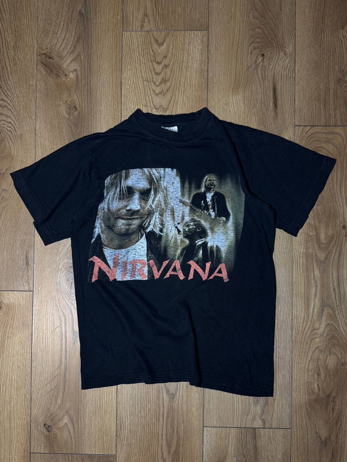 Nirvana Vintage Nirvana Kurt Cobain 90s Band T-shirt Size S Size US S / EU 44-46 / 1 - 1 Thumbnail