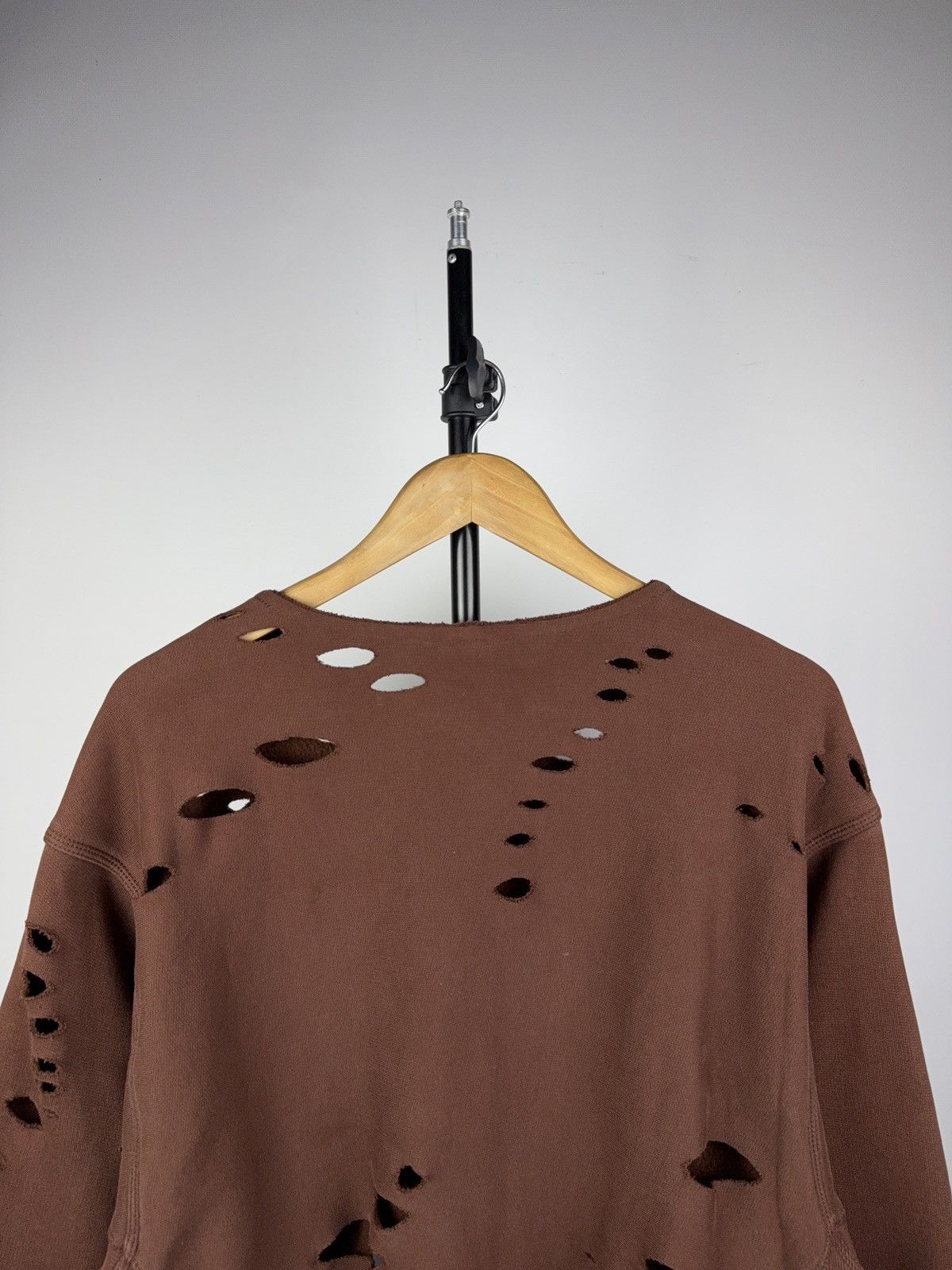 Carhartt 00s Y2K Carhartt WIP Distressed Brown Destroyed Sweatshirt L Size US L / EU 52-54 / 3 - 11 Thumbnail
