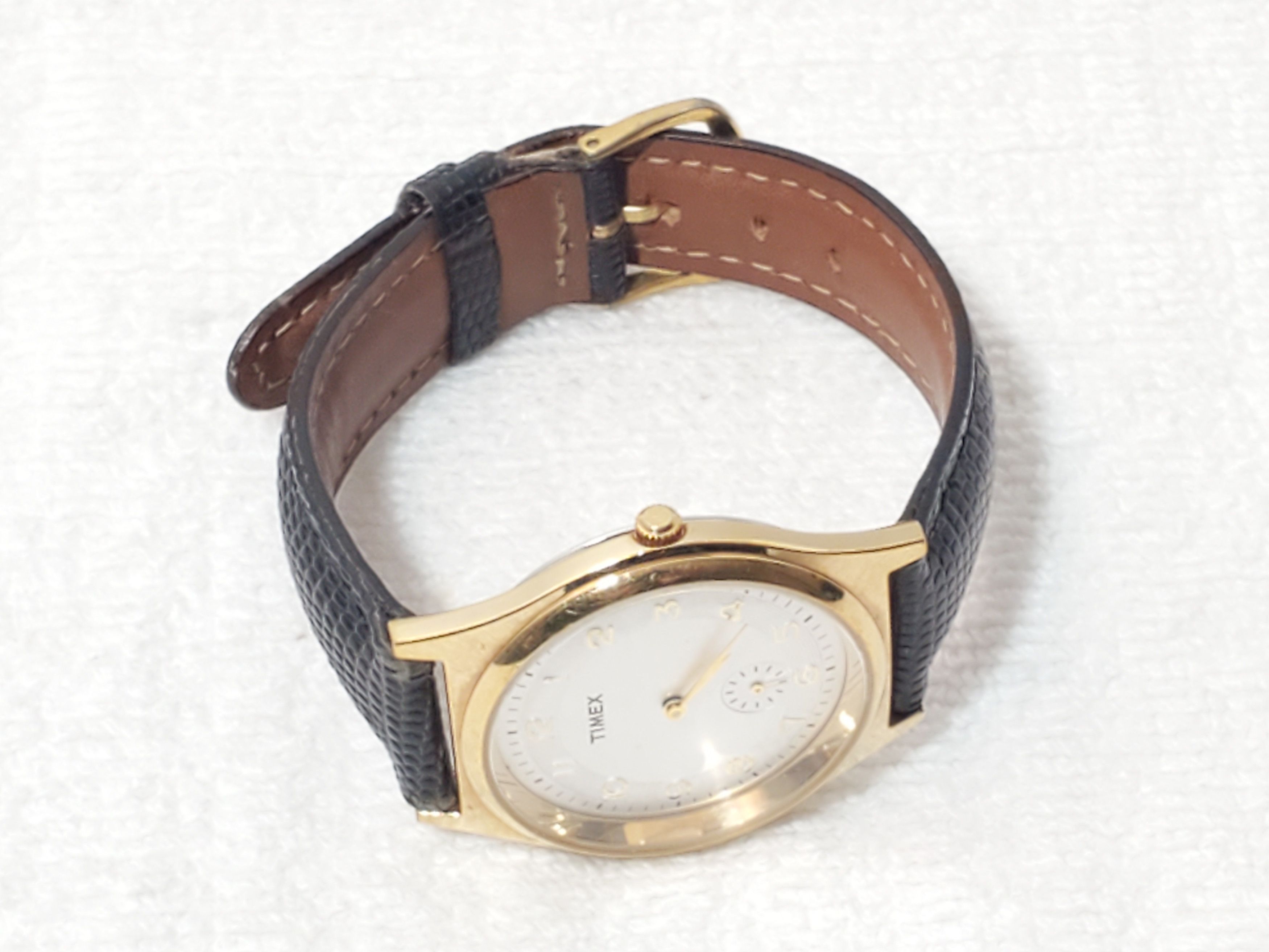 Timex Vintage Timex Men Watch Silver Dial Black Leather Croc Strap Size 36 - 4 Thumbnail