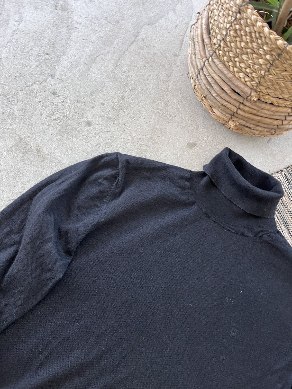 Gucci Vintage Gucci Tom Ford Wool Turtleneck Black Minimalistic Size US XXL / EU 58 / 5 - 7 Thumbnail