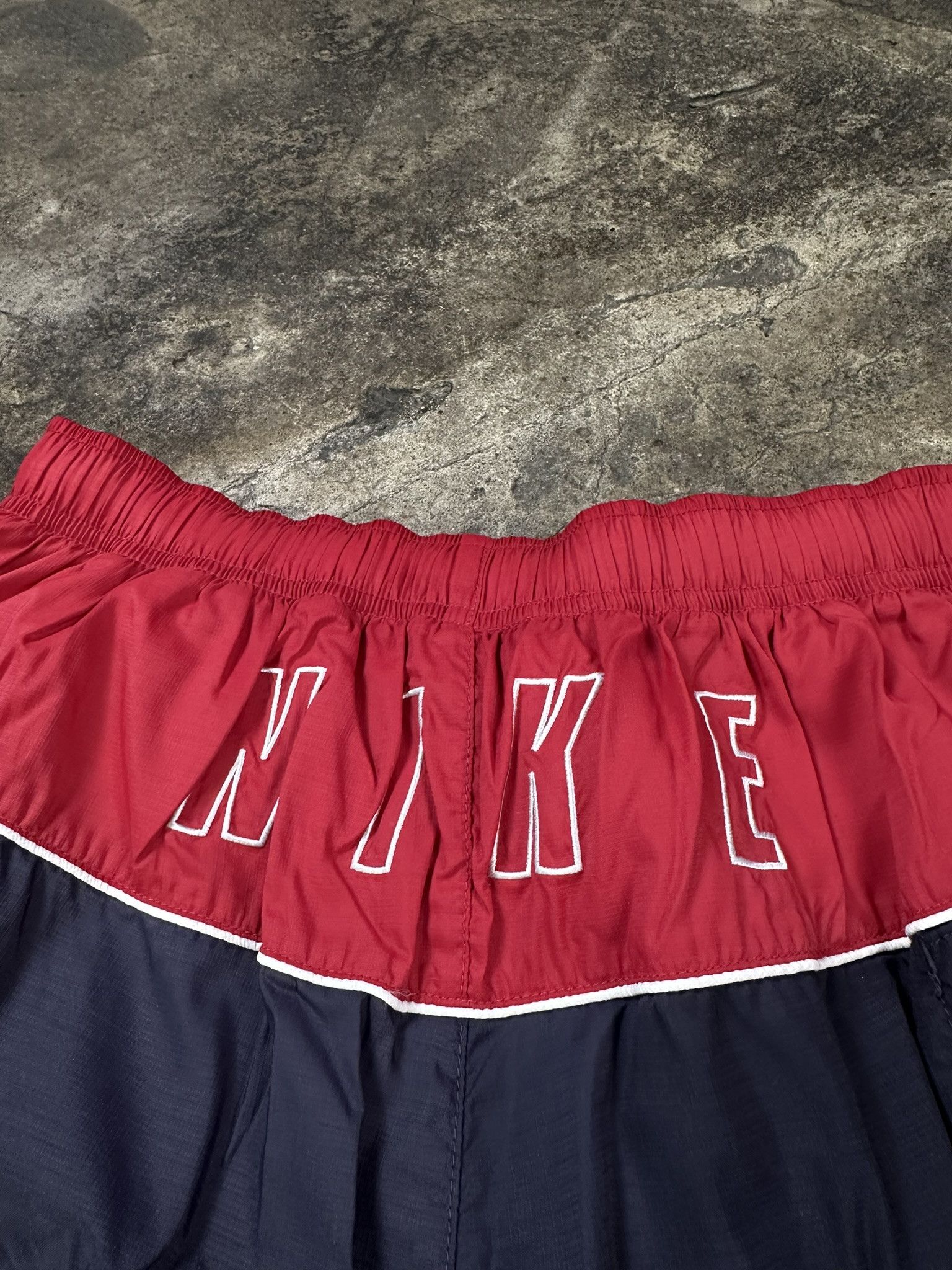 Nike 90s Vintage Nike Nylon Swoosh Shorts Size US 32 / EU 48 - 4 Thumbnail