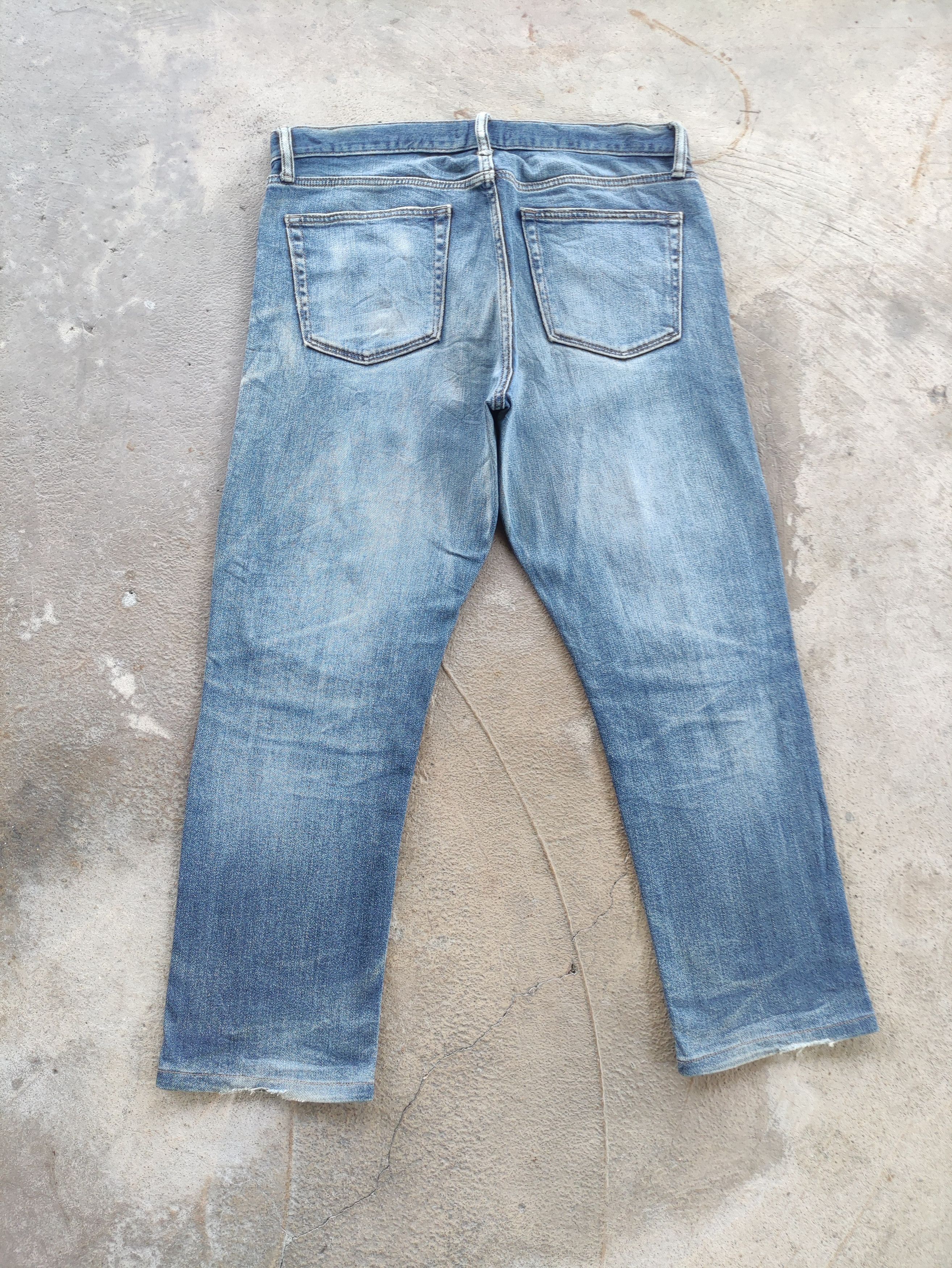Japanese Brand Vintage Japanese Jean Distressed Faded Denim Pants Size US 37 - 8 Thumbnail