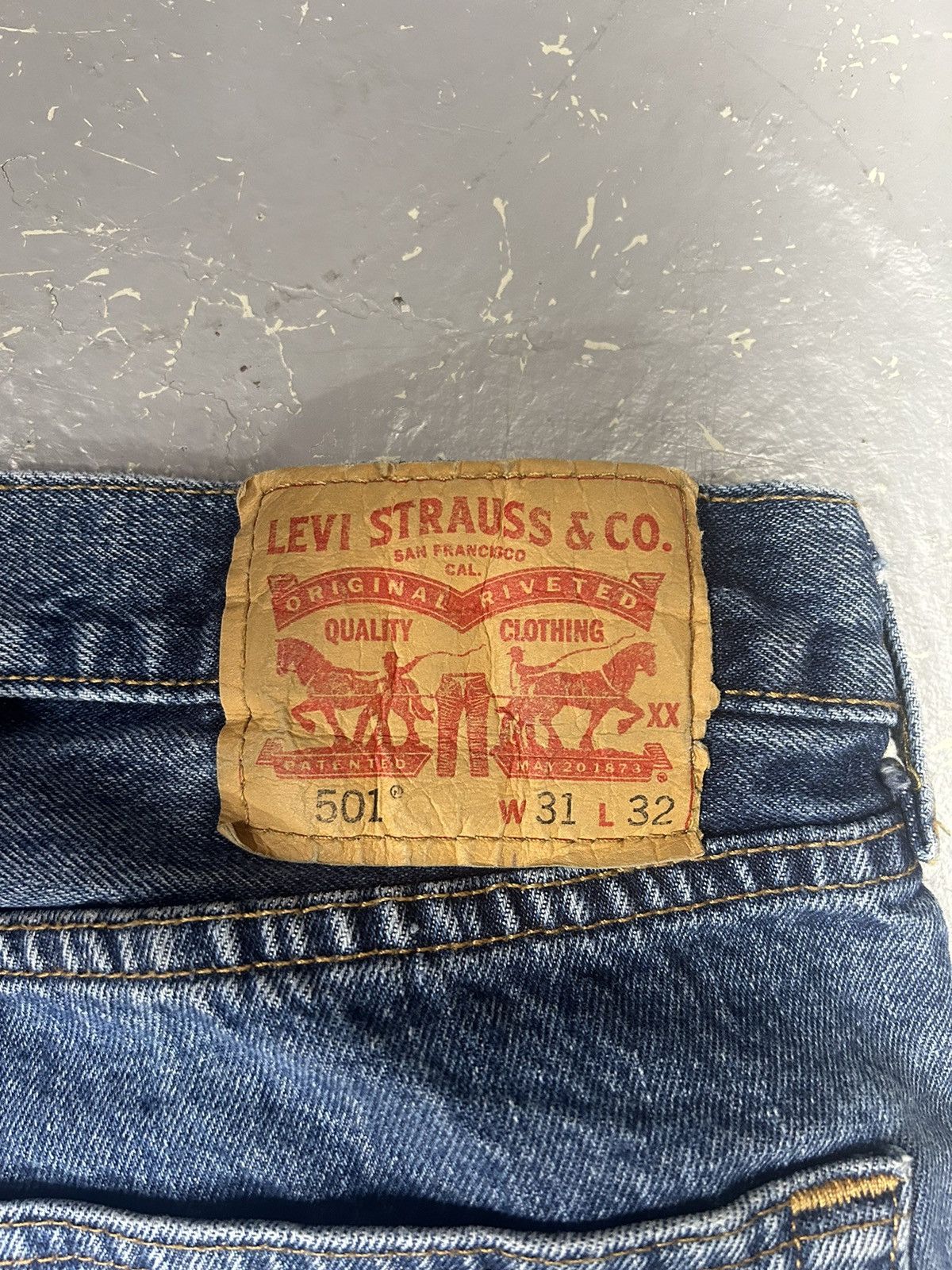 Levi's × Vintage Crazy Vintage 90s Essential Dark Blue Baggy Levi’s 501 Jeans Size US 32 / EU 48 - 4 Thumbnail