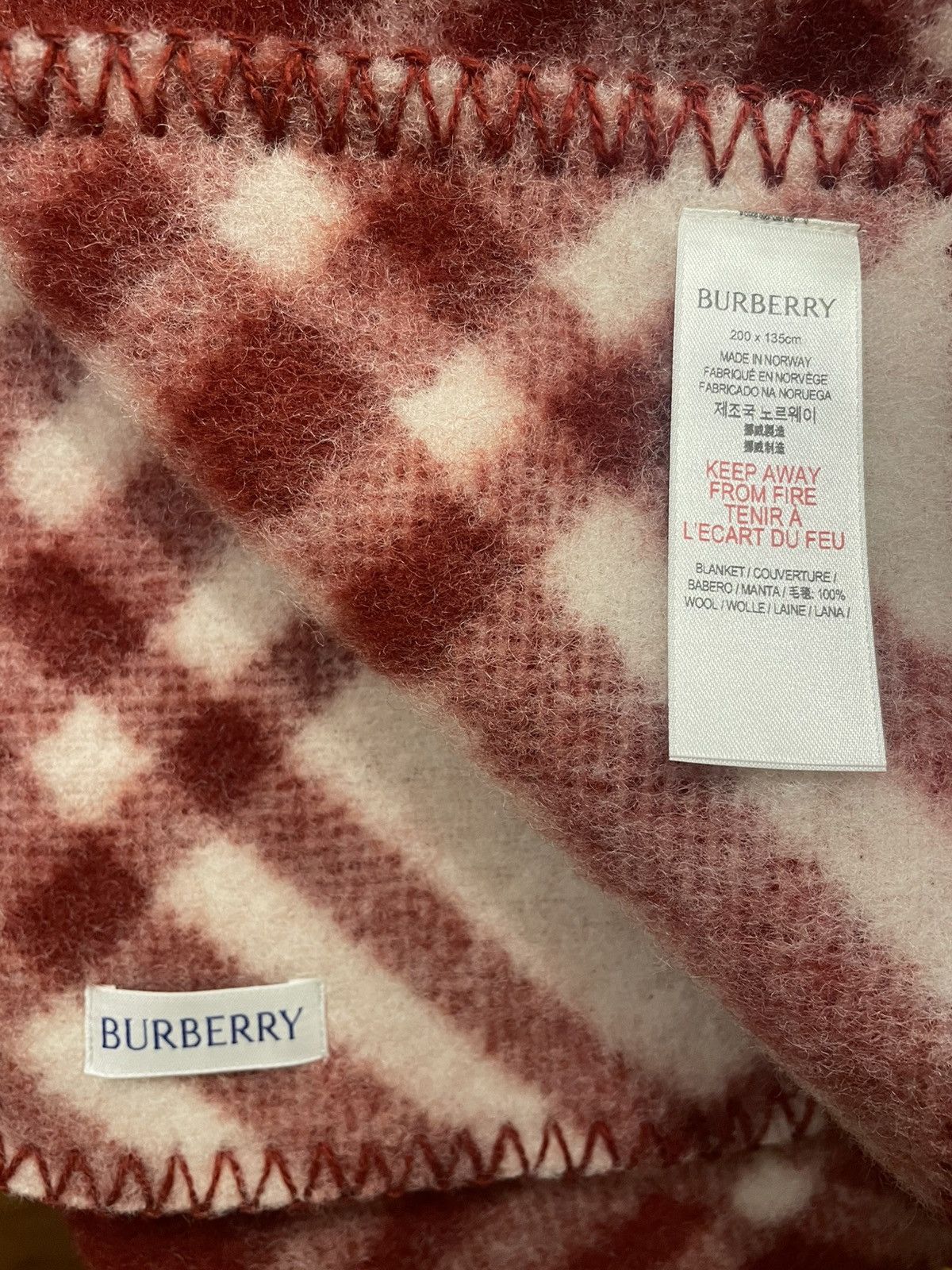 Burberry Burberry Check Wool Blanket Color: Ripple / Pillar Brand New Size ONE SIZE - 6 Thumbnail
