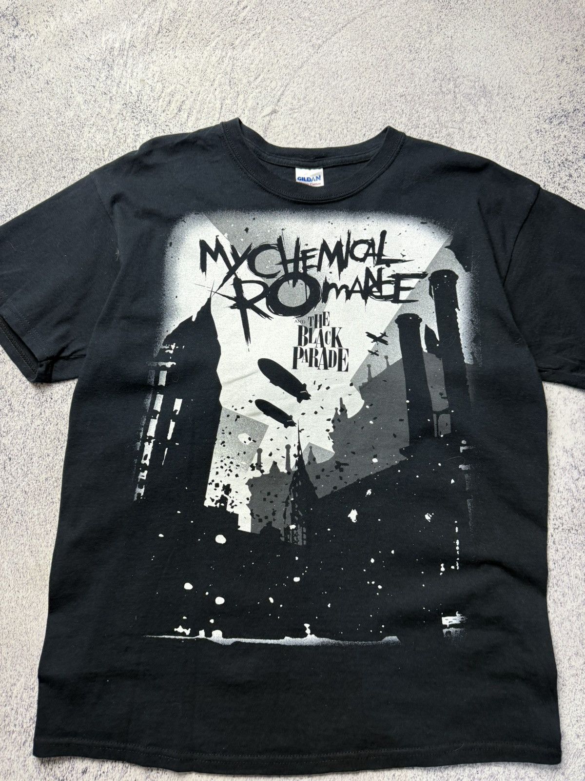 Band Tees Vintage My Chemical Romance The Black Parade Album T shirt Size US L / EU 52-54 / 3 - 5 Thumbnail