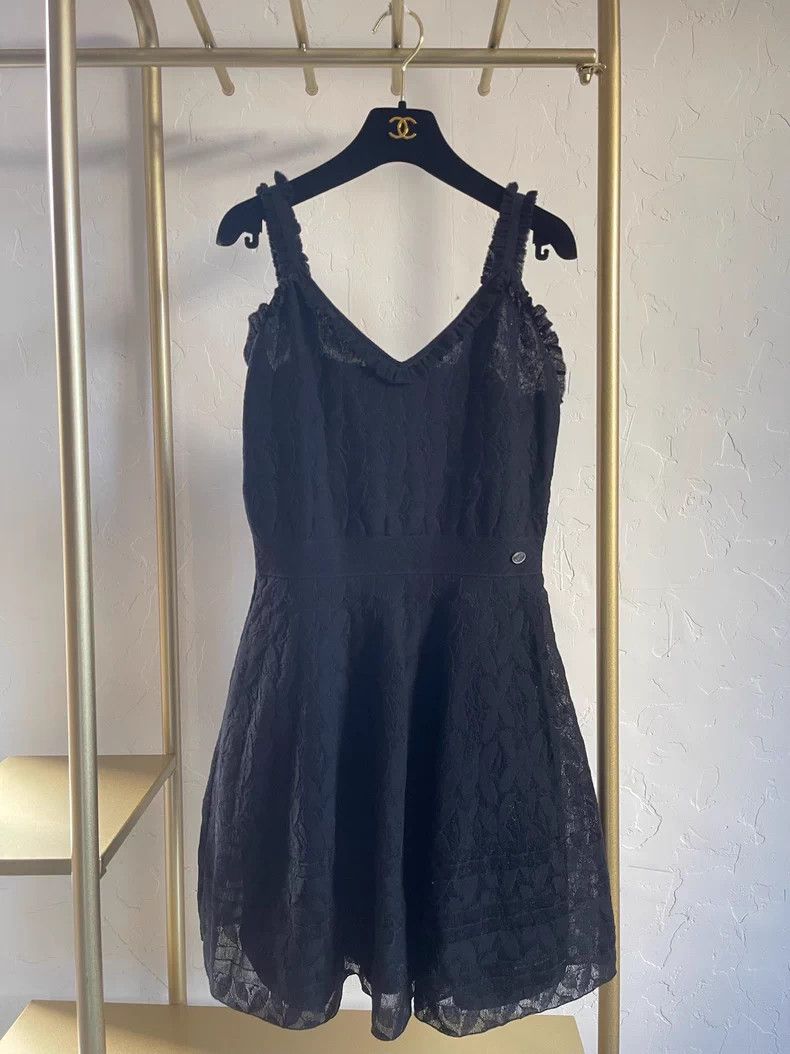 Chanel Chanel Black lace dress Size S / US 4 / IT 40 - 1 Thumbnail