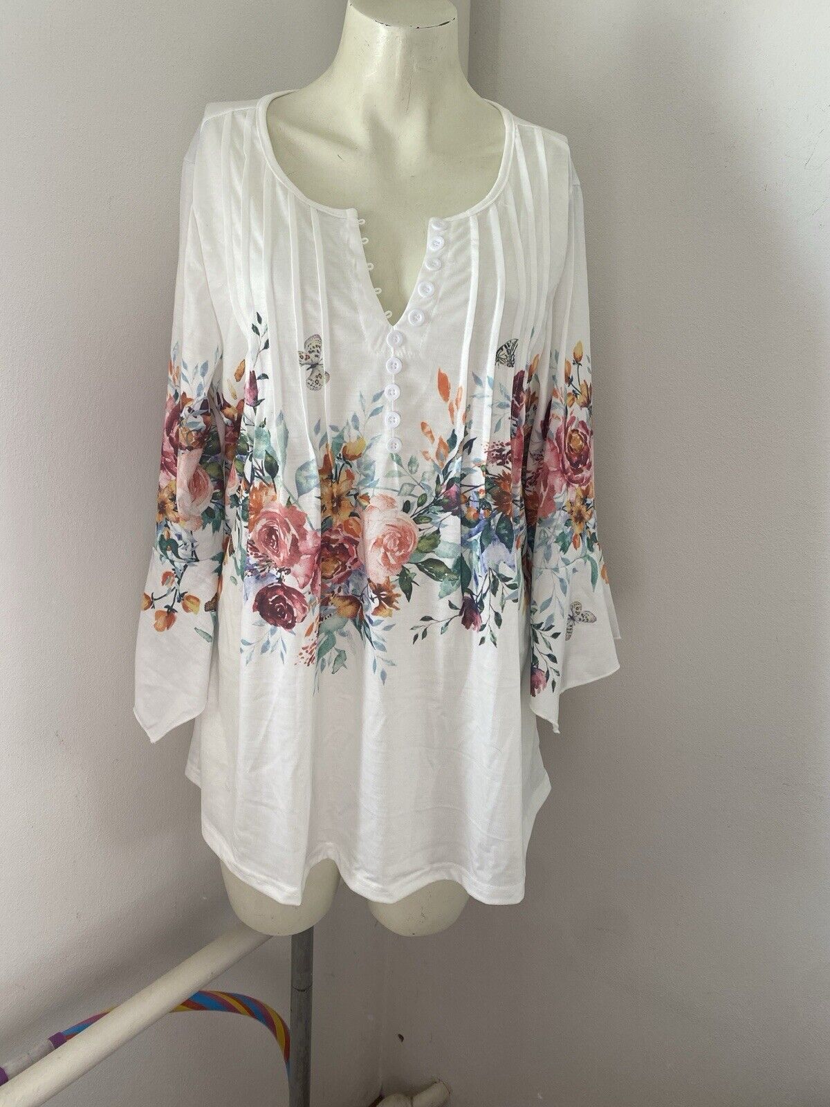Other New V Neck Blouse Floral Size XL B25 Size XL / US 12-14 / IT 48-50 - 1 Thumbnail
