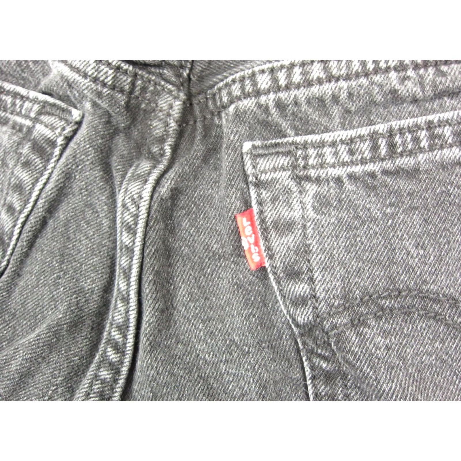 Levi's VINTAGE Levi's Shorts Womens Size 26 Black Denim Cut Offs Button Fly Jorts 70s 80s Size 26" / US 2 / IT 38 - 3 Thumbnail