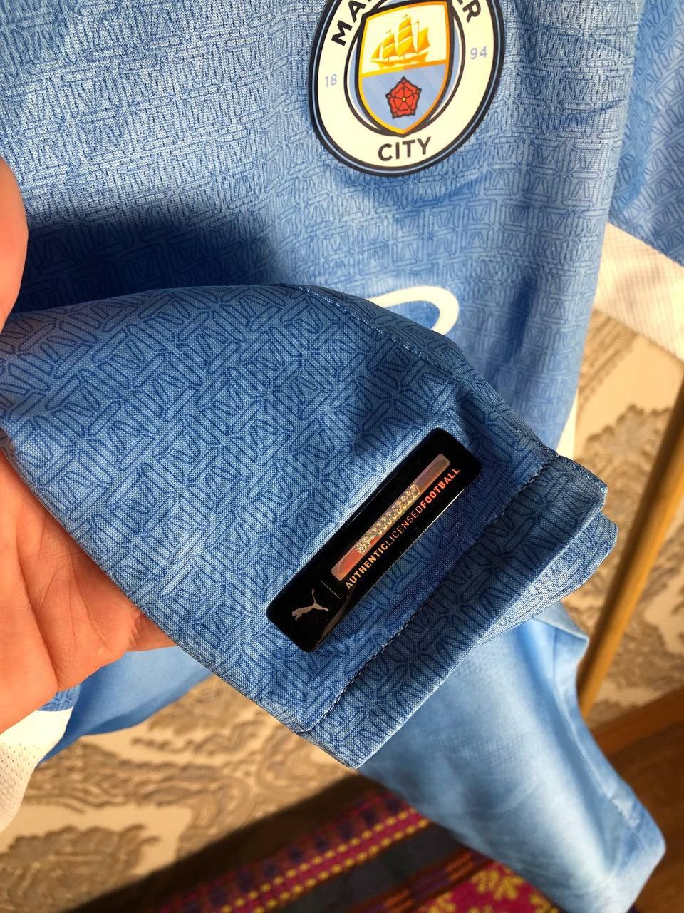 Puma VINTAGE PUMA FC MANCHESTER CITY ENGLAND SOCCER JERSEY RETRO Size US L / EU 52-54 / 3 - 12 Thumbnail