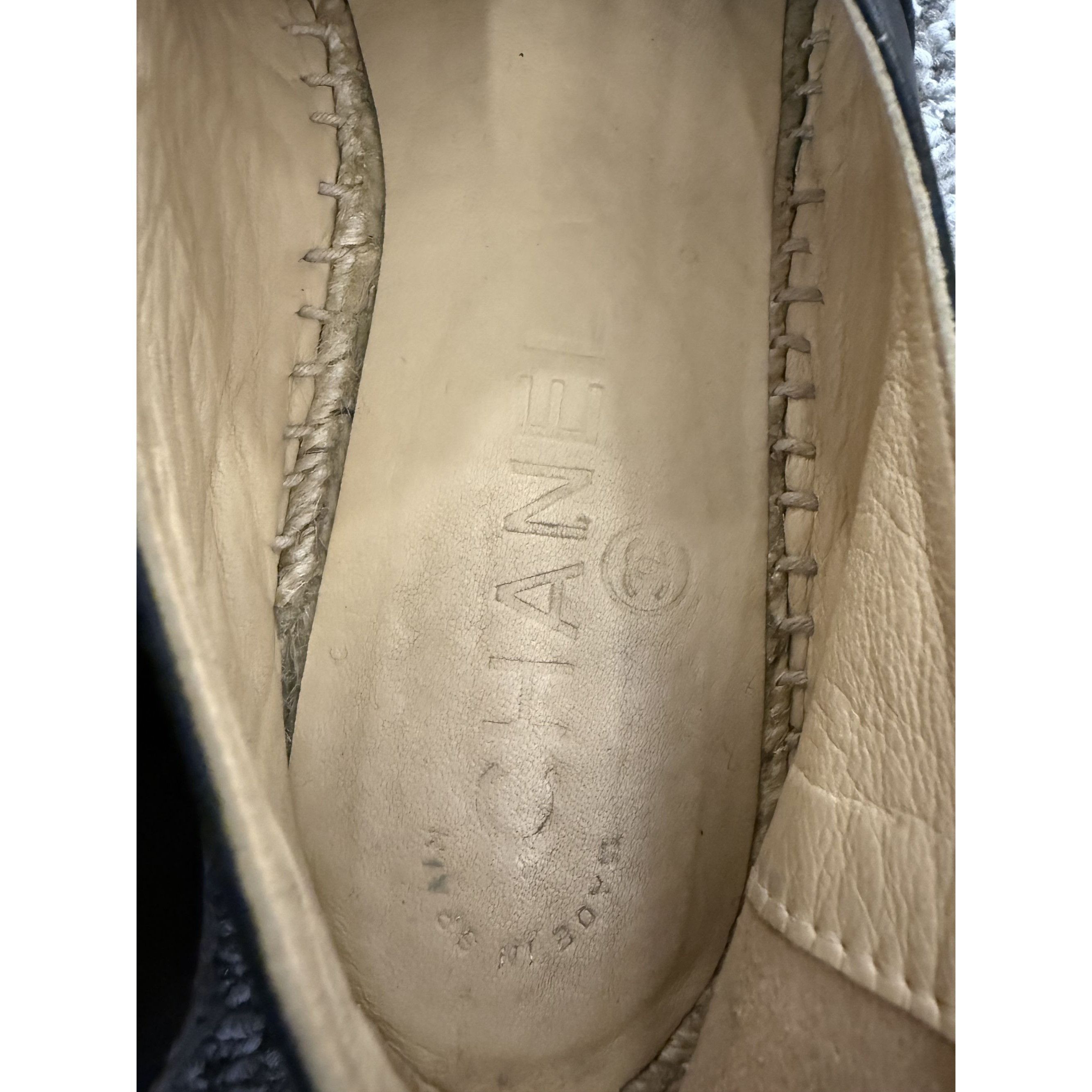 Chanel Chanel Black Leather Espadrilles Woven Sole Slip-On Shoes Wo Size US 8 / IT 38 - 6 Thumbnail