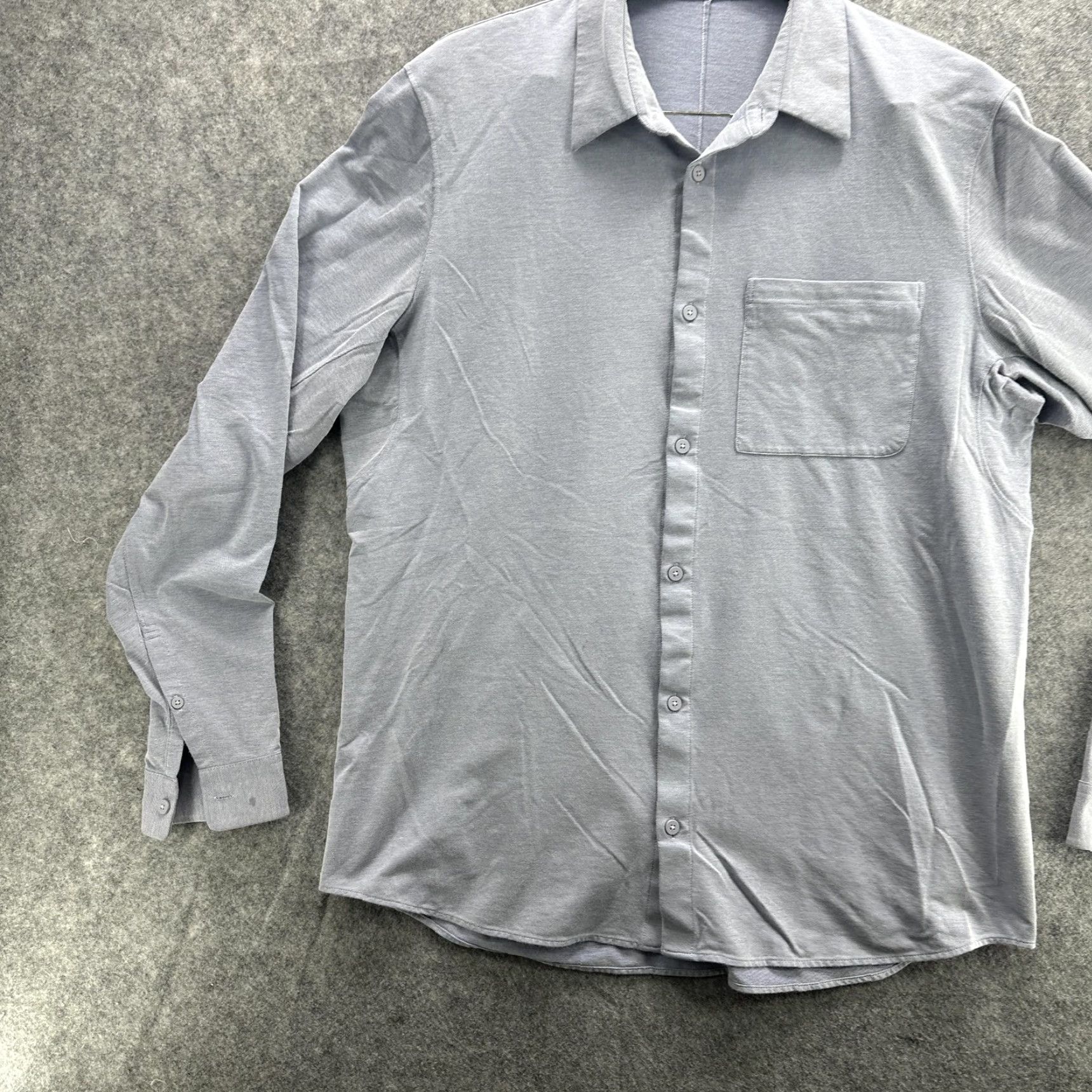 Lululemon Lululemon Shirt Mens Large Gray Long Sleeve Button Front Pocket Solid Breathable Casual Size US L / EU 52-54 / 3 - 3 Thumbnail
