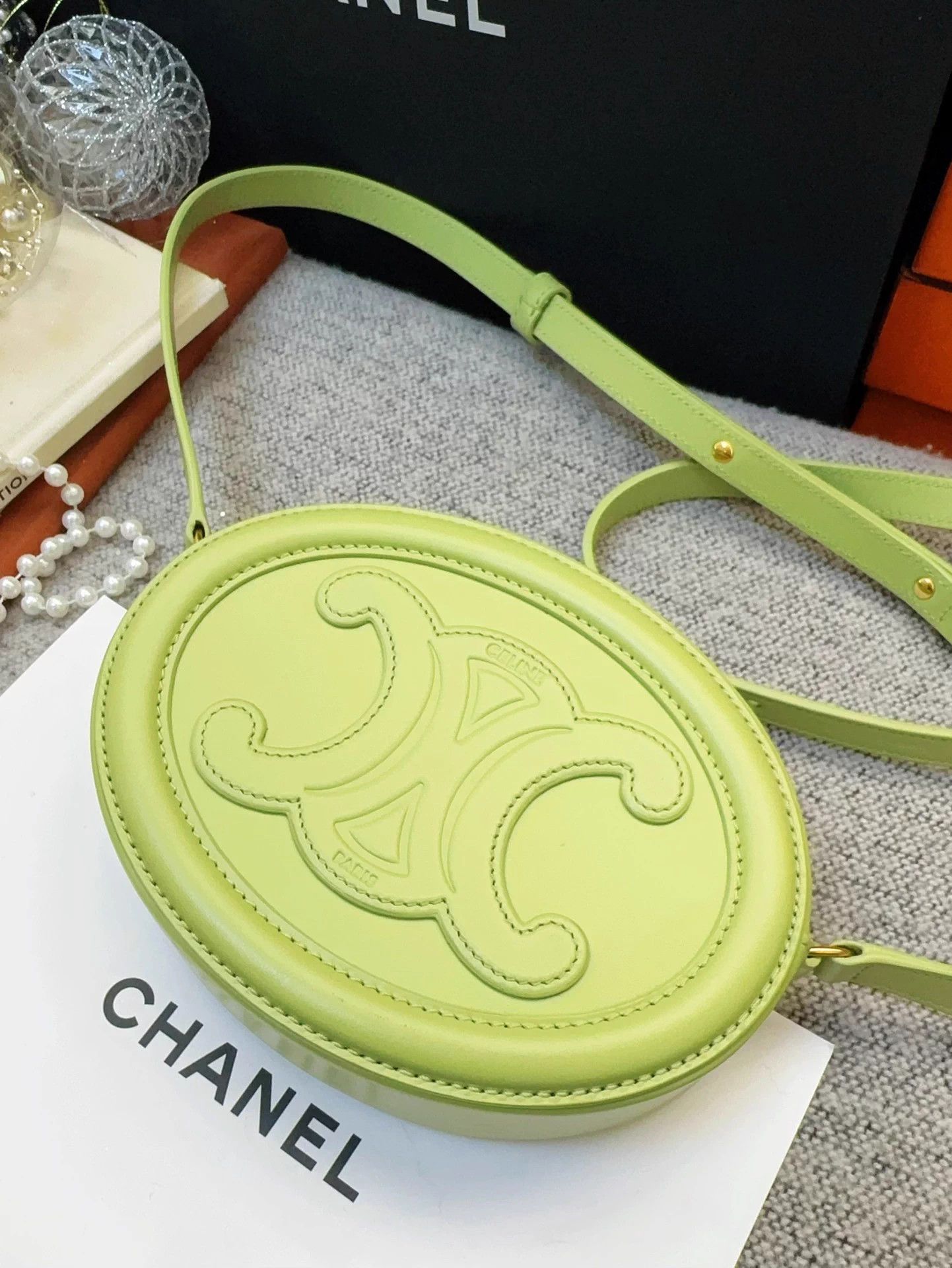 Celine Celine Avocado Green Triomphe Logo Embossed Mooncake Mint Size ONE SIZE - 8 Thumbnail