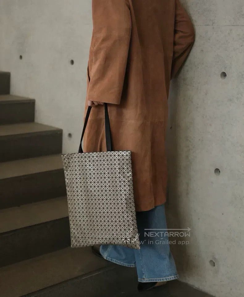 Issey Miyake Issey Miyake Crunchy Tote Bag, Silver Size ONE SIZE - 5 Thumbnail