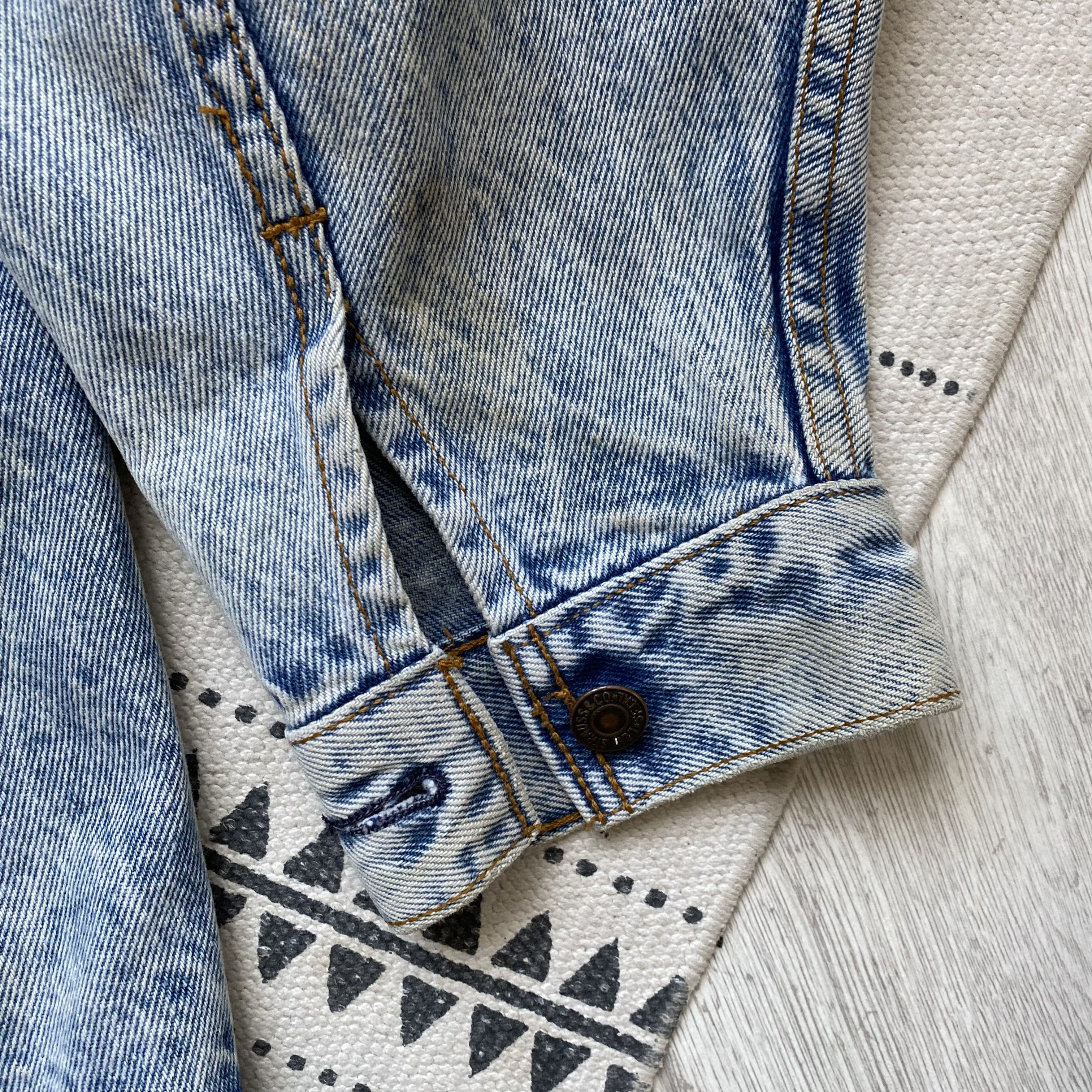 Levi's Vintage Clothing Vintage 80s Levis Trucker denim jacket distressed Size US M / EU 48-50 / 2 - 9 Thumbnail