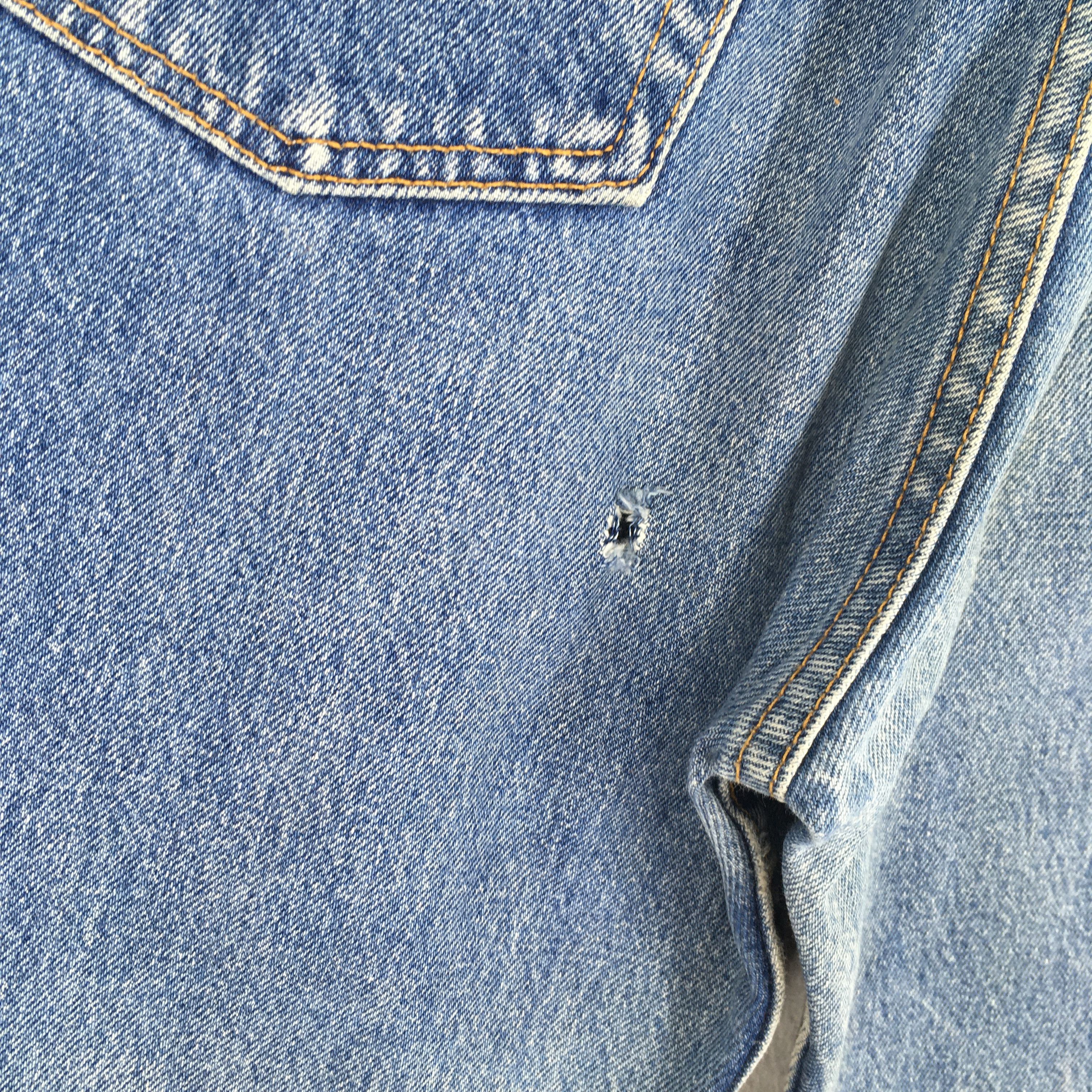 Levi's Size 28x30 Vintage 90s Levi's 501 Distressed Blue Jeans S374 Size US 28 / EU 44 - 10 Thumbnail