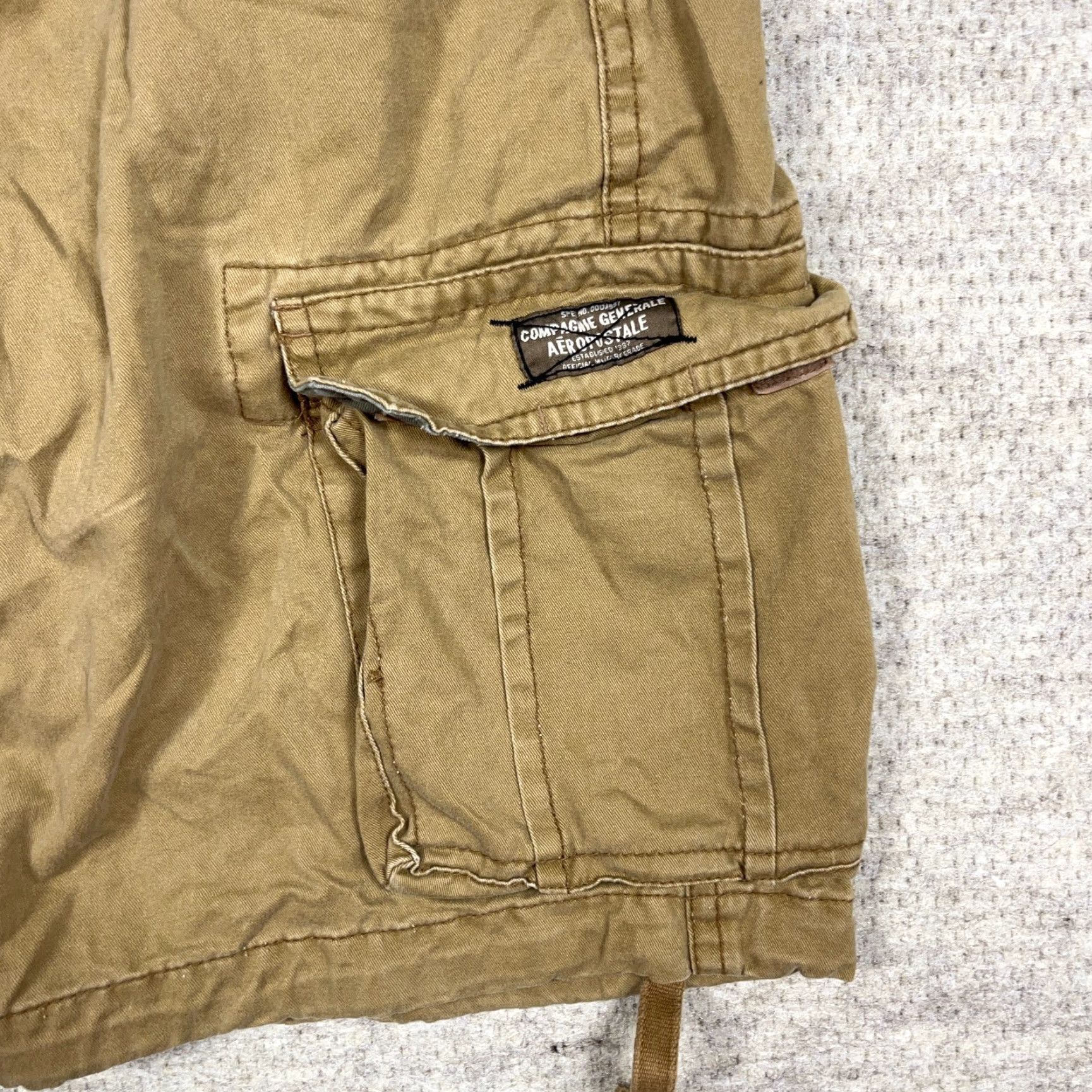 Vintage VINTAGE Aéropostale Cargo Shorts Men 34 Tan Brown Khaki Cargo Pocket 2000s Size US 34 / EU 50 - 4 Thumbnail