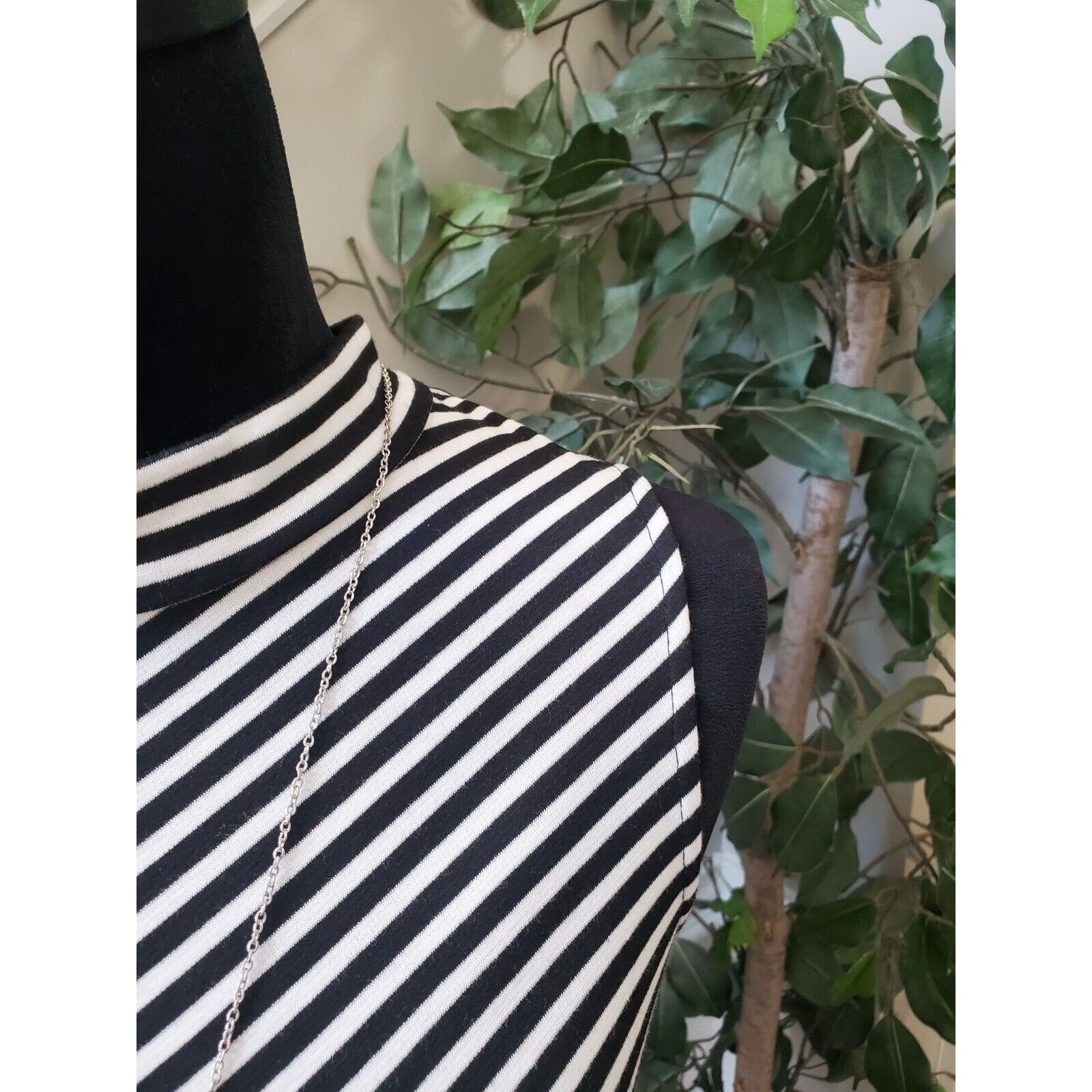 Forever 21 Forever 21 Polyester Sleeveless Knee Length Dress Size L Size L / US 10 / IT 46 - 3 Thumbnail