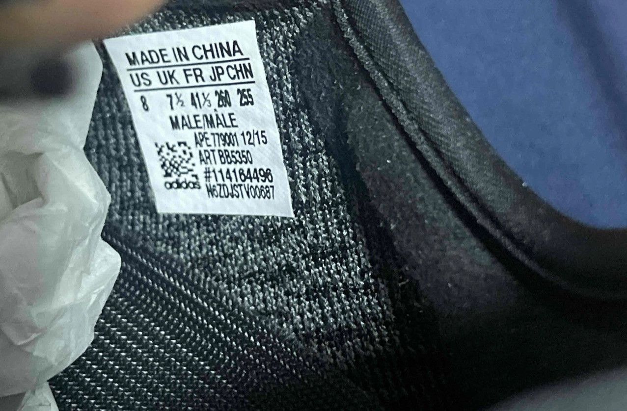 Yeezy Yeezy Pirate Black 350 OG version 2016 edition size 8 Size US 8 / EU 41 - 10 Thumbnail