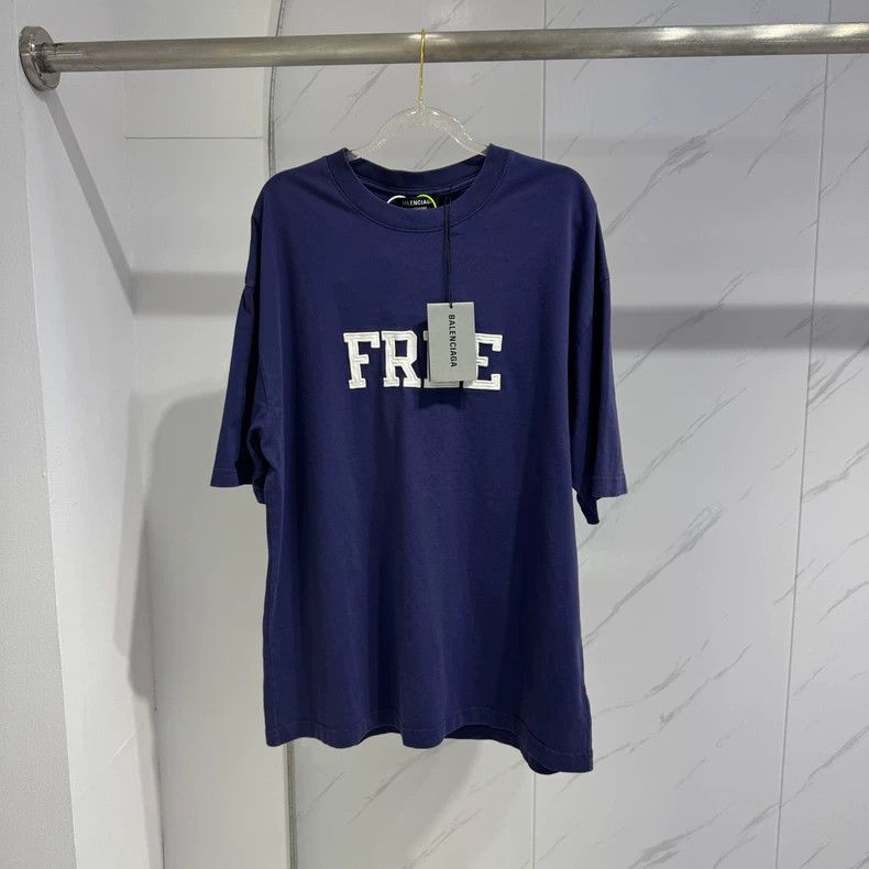 Balenciaga Balenciaga Blue Chest FREE Logo Short Sleeve Size US XS / EU 42 / 0 - 1 Thumbnail
