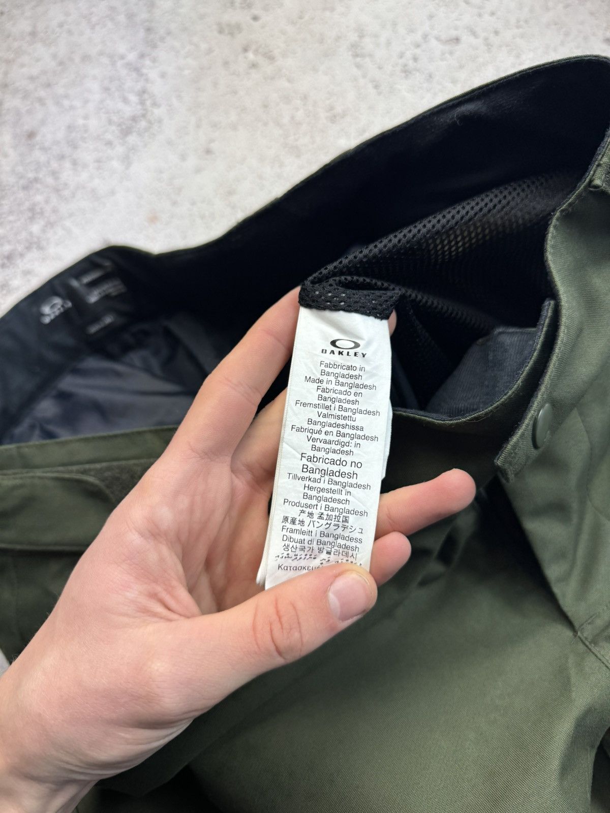 Oakley Vintage Oakley Multi-pocket Cargo Ski Pants Size M Size US 32 / EU 48 - 24 Thumbnail