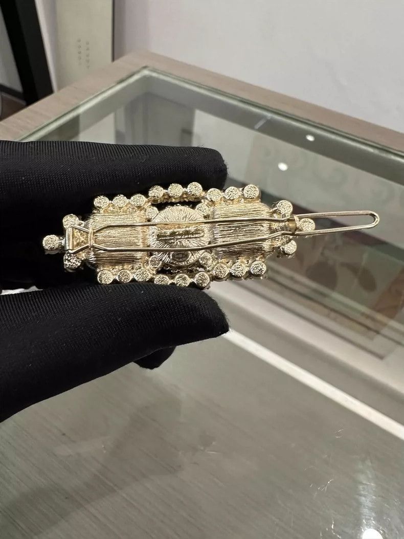 Chanel Chanel Pearl Rhinestone Double C Hair Clip -2505 Size ONE SIZE - 4 Thumbnail