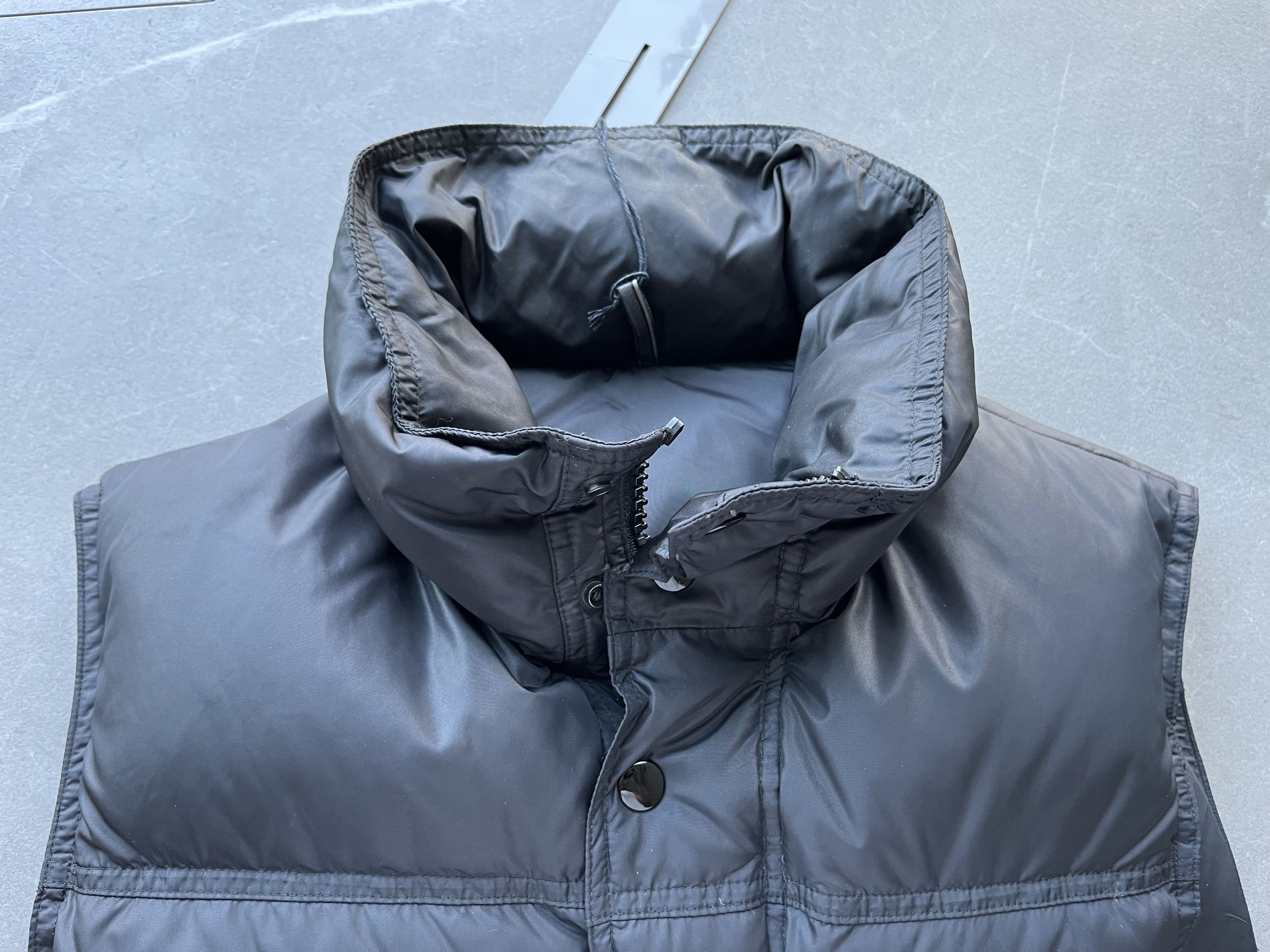 Dior Dior Homme by Hedi Slimane Goose Down Zip Stand Collar Vest Size US S / EU 44-46 / 1 - 11 Thumbnail
