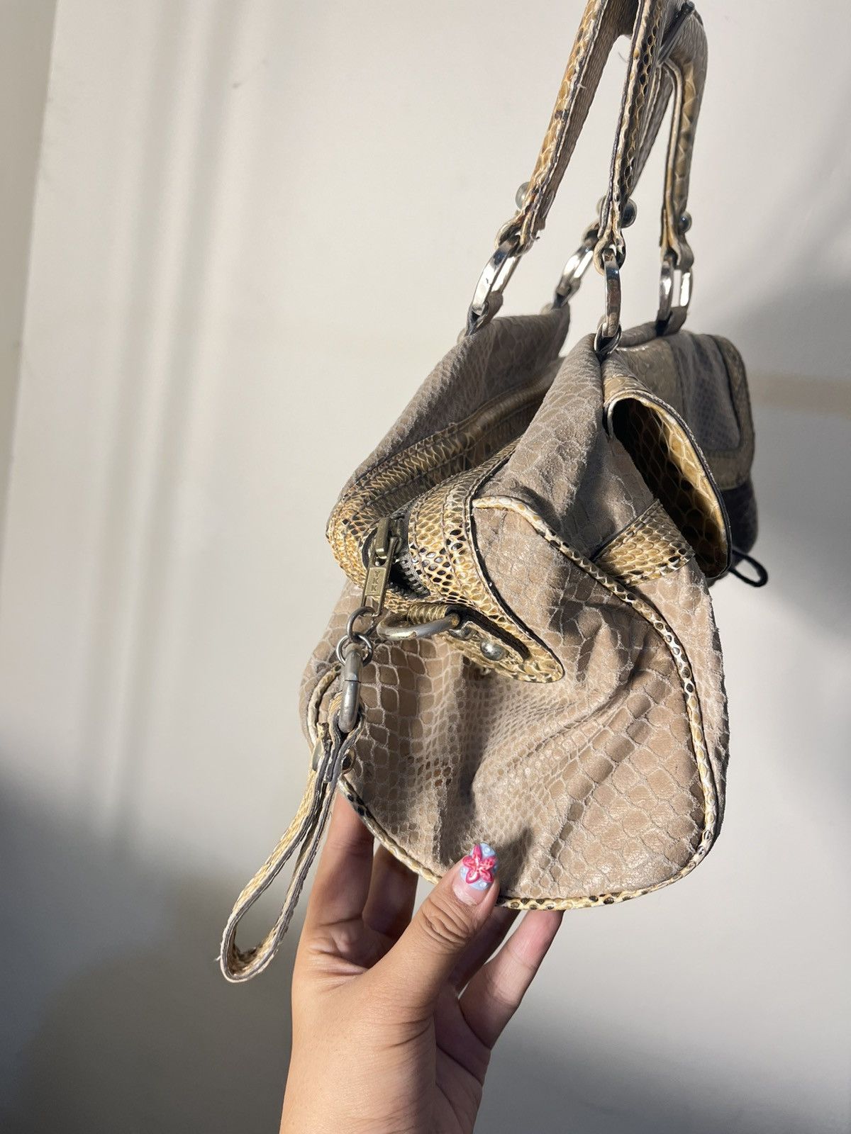 Japanese Brand Vtg guess snake skin handle bag Size ONE SIZE - 7 Thumbnail